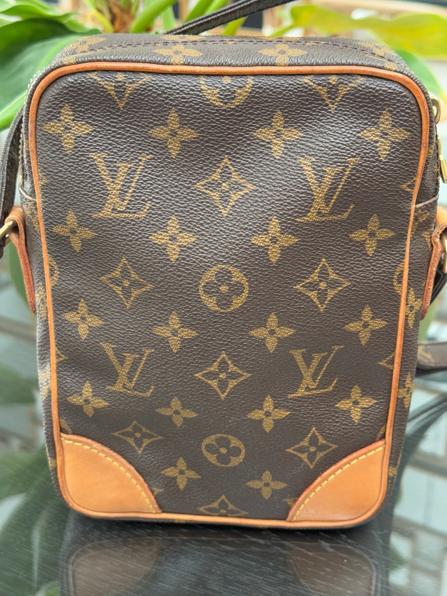 Amazon Crossbody Bag -Year: 1997