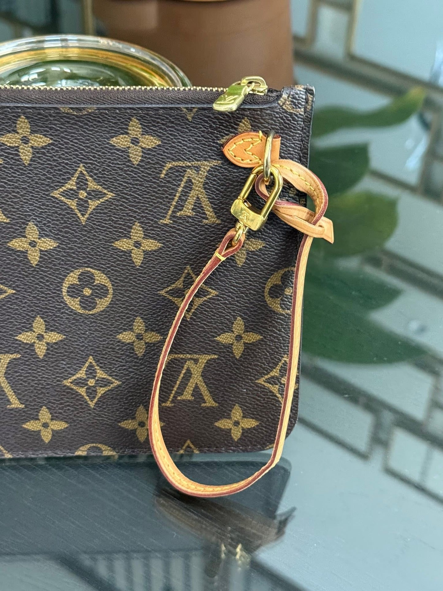 Neverfull MM/GM Pouch in beige 🗓️ Year: 2016
