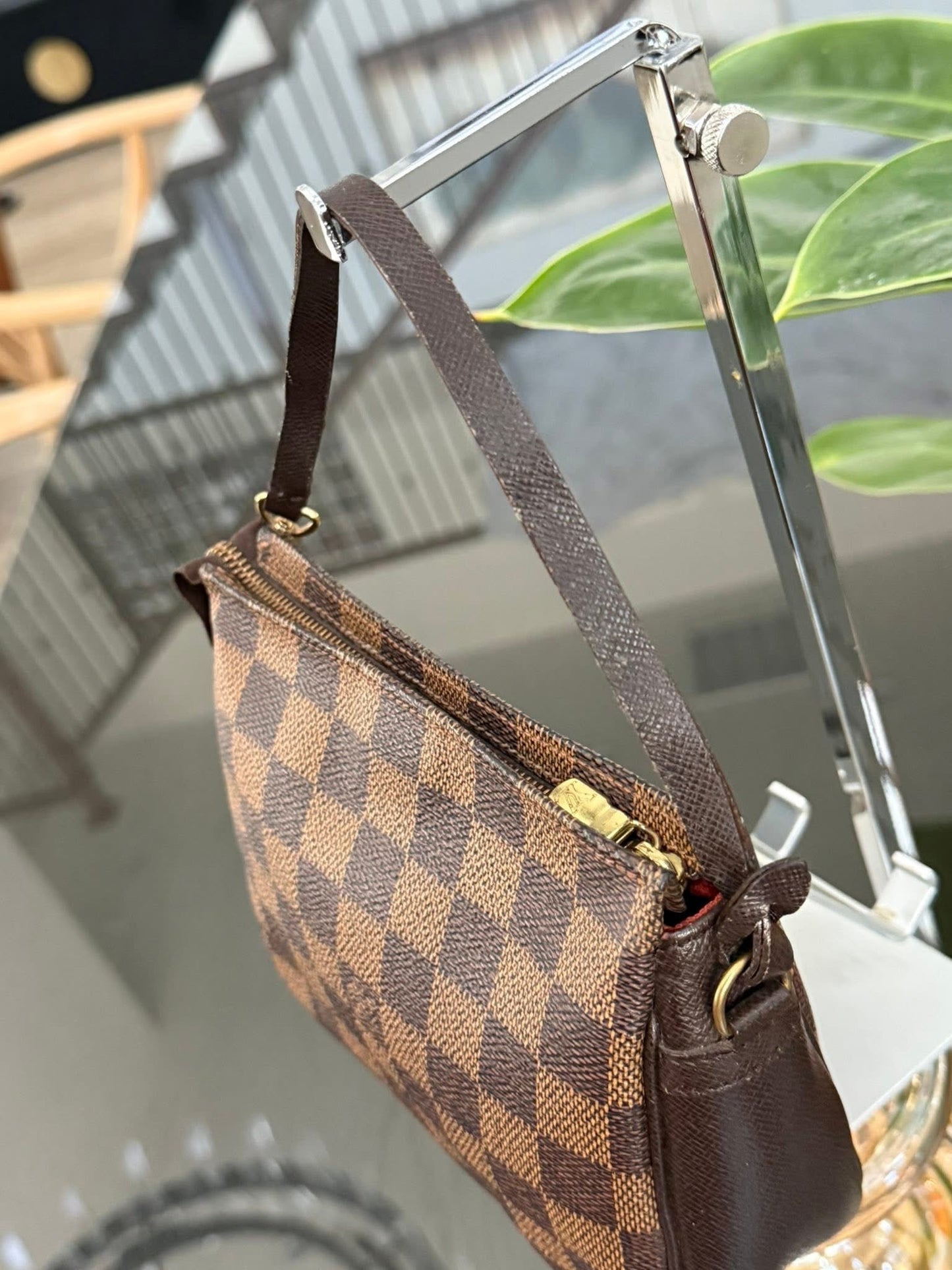 Damier Ebene Trousse Pochette - ๐
Year: 2008