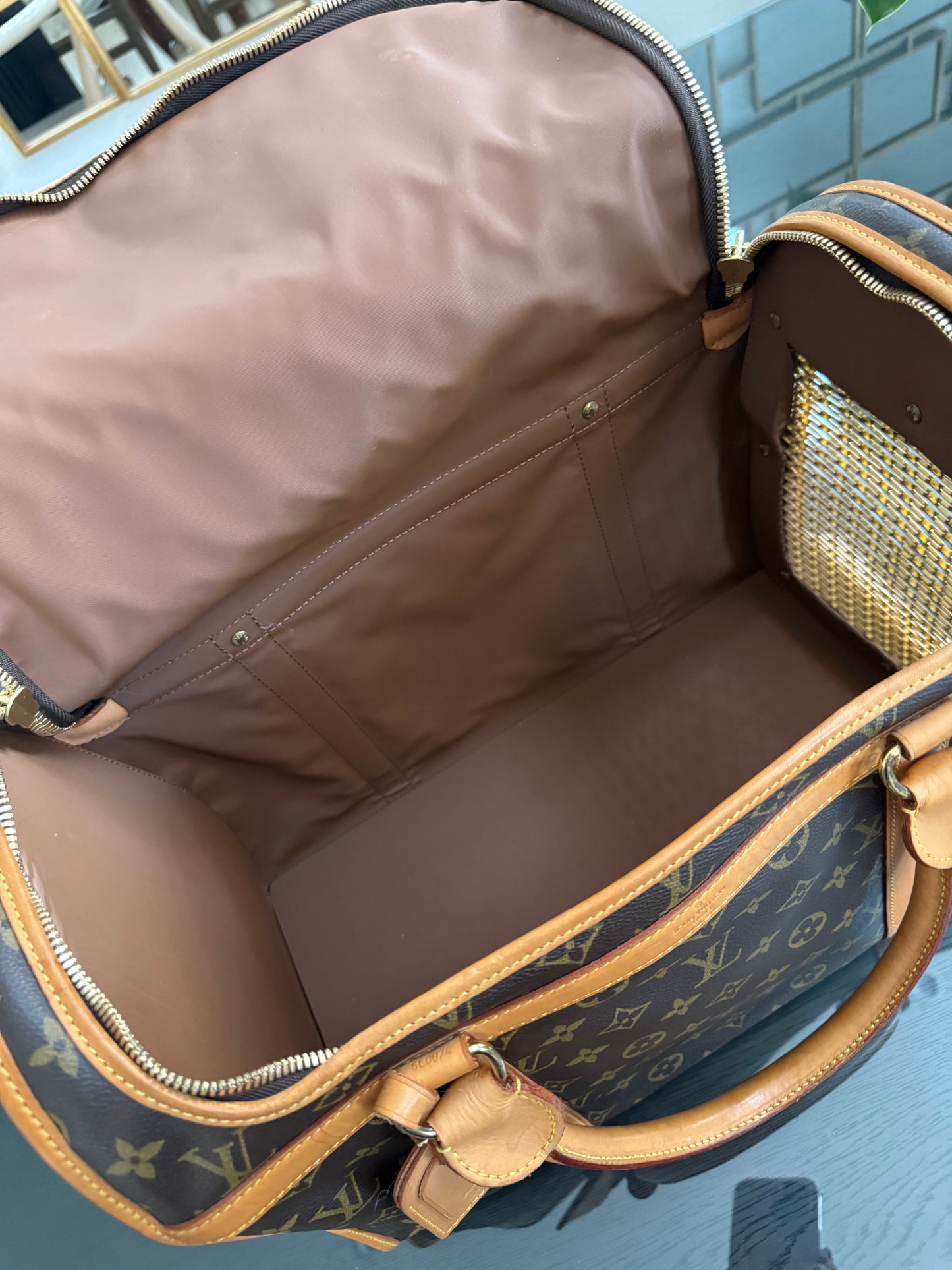 Sac Chien Monogram Pet Carrier 40 with Luggage Tag 🗓️ Year: 2004