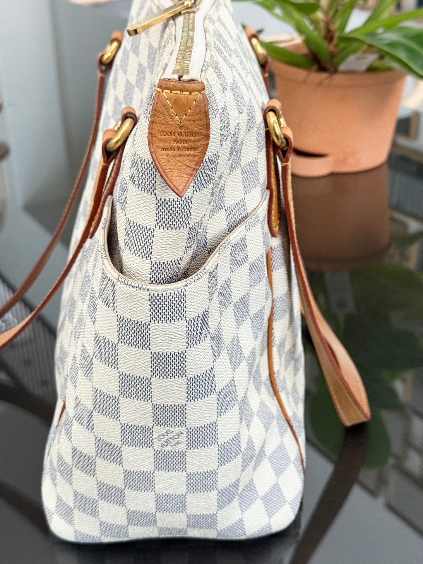 Totally MM in Azur with Dustbag -Year: 2011