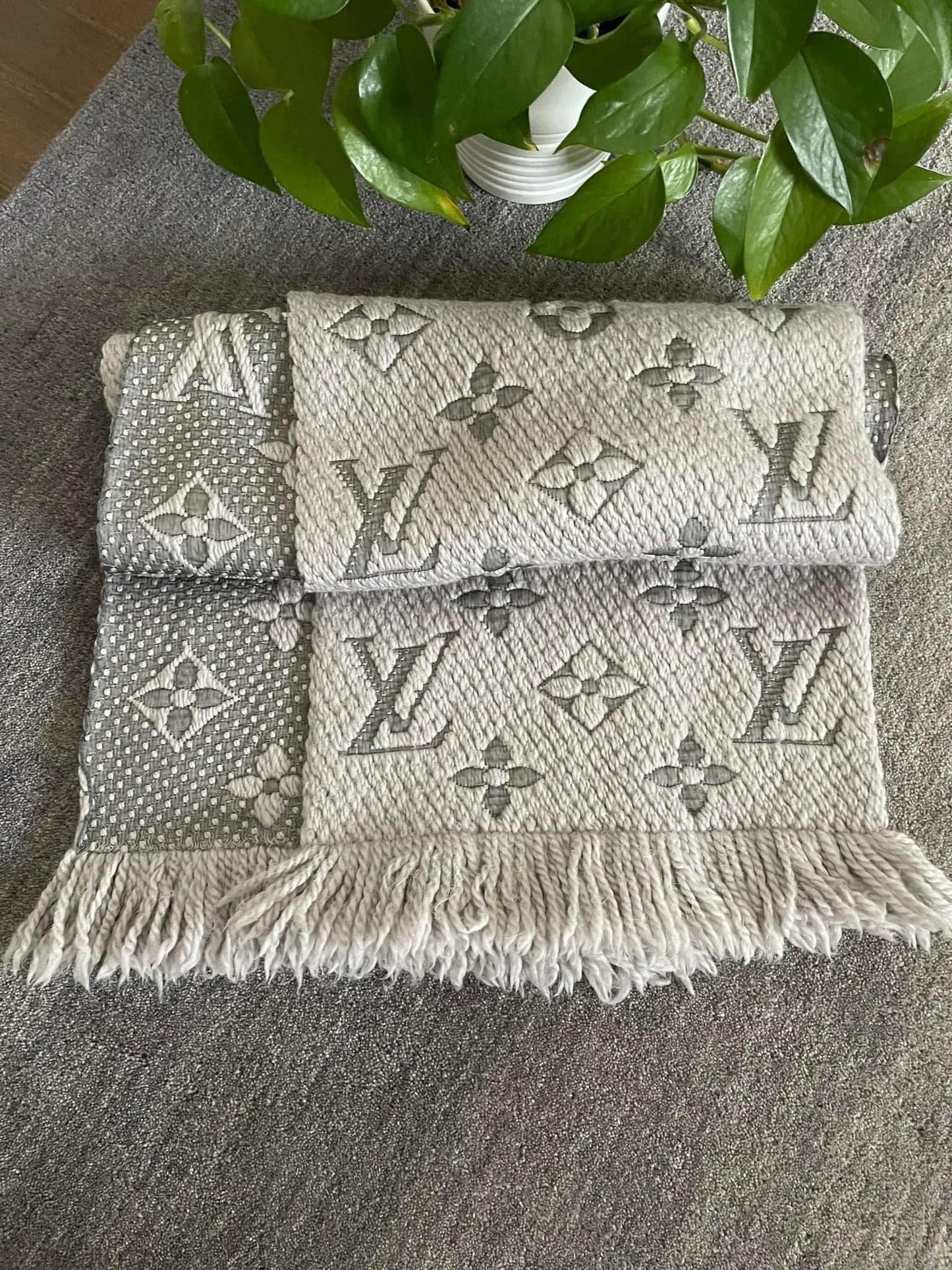 Logomania Grey Wool Scarf