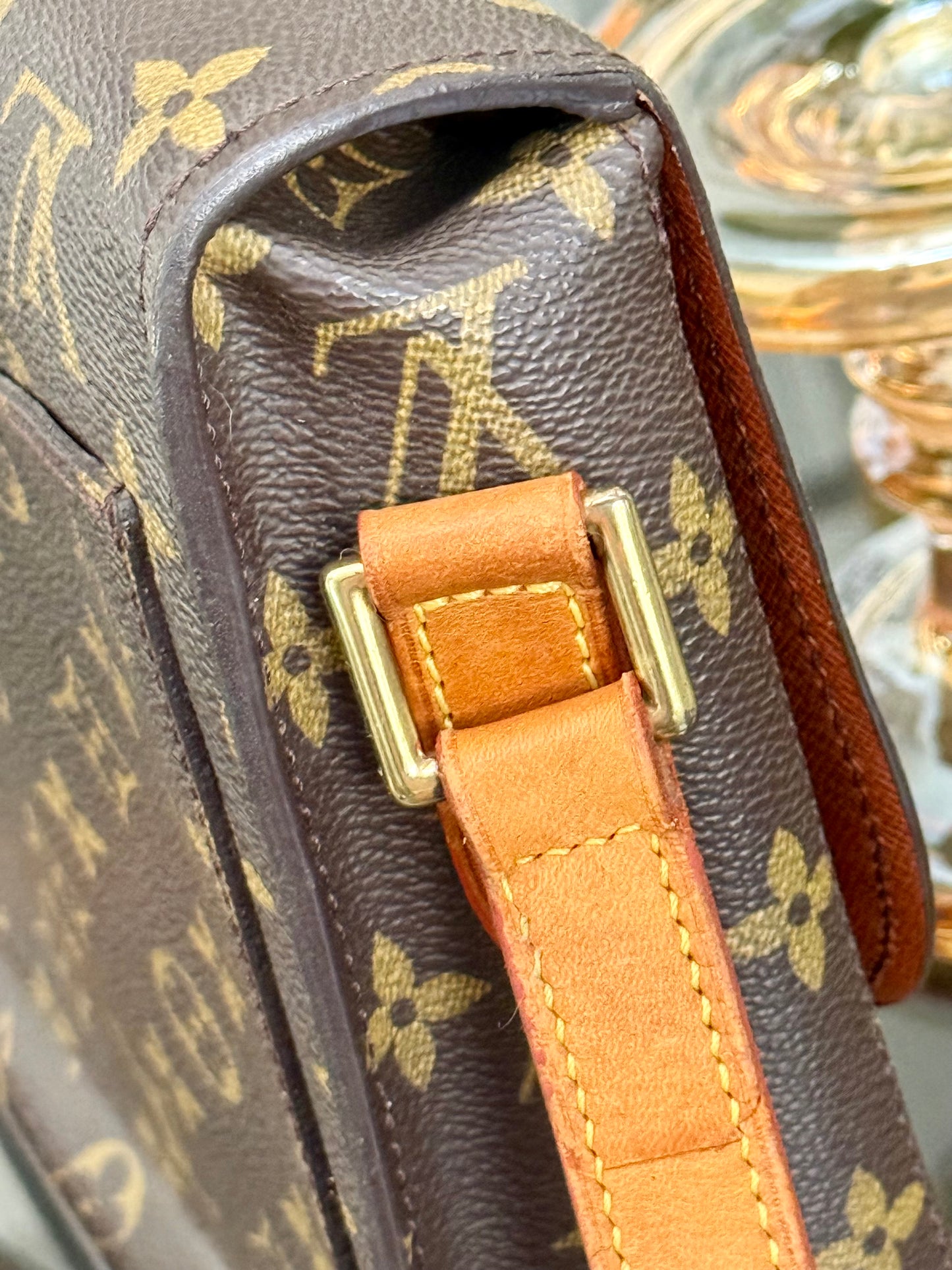 St.Cloud GM Crossbody 🗓️ Year:2000