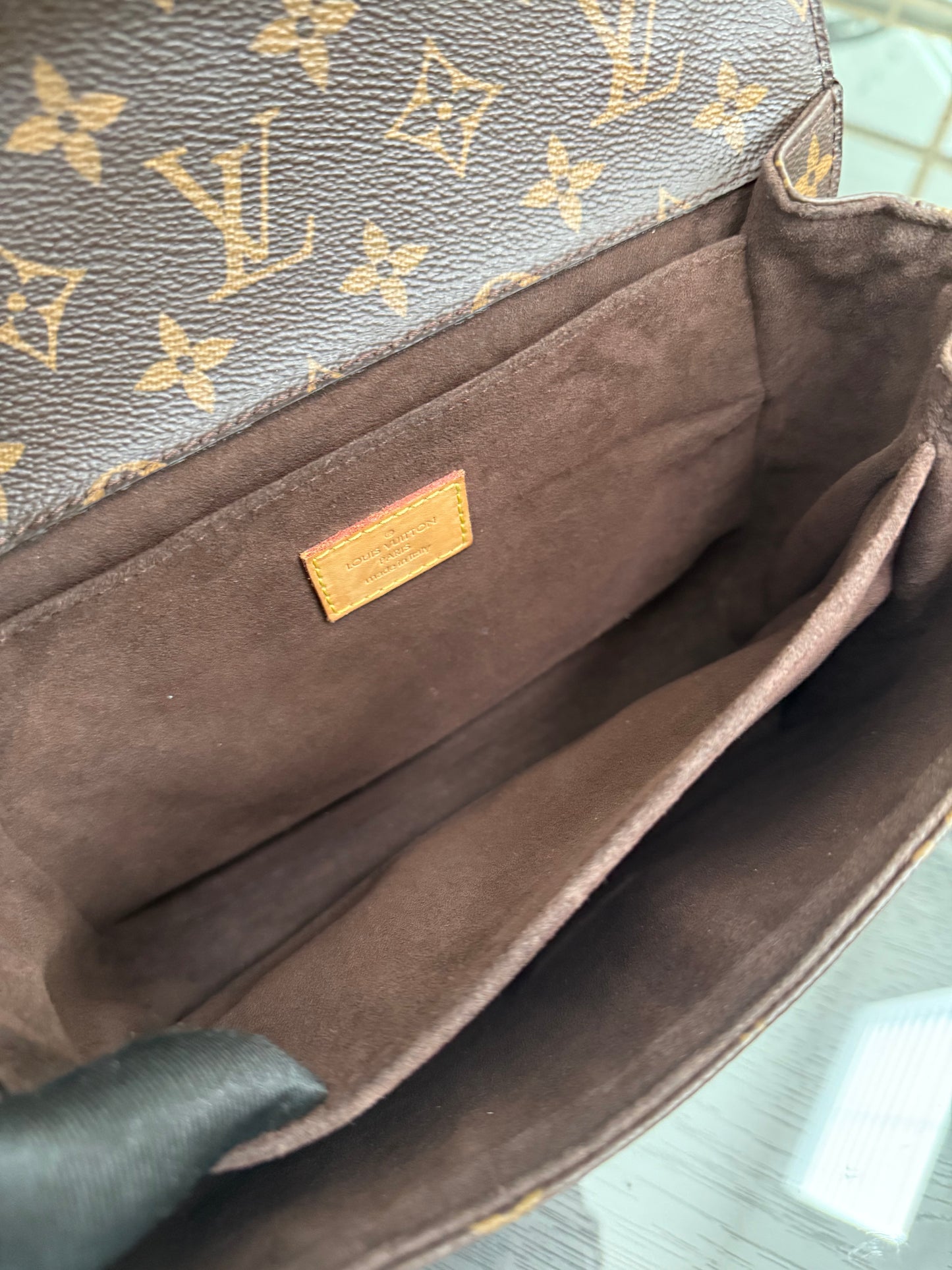 Pochette Metis with Box, Dustbag and Paper bag -Microchip & Authenticed