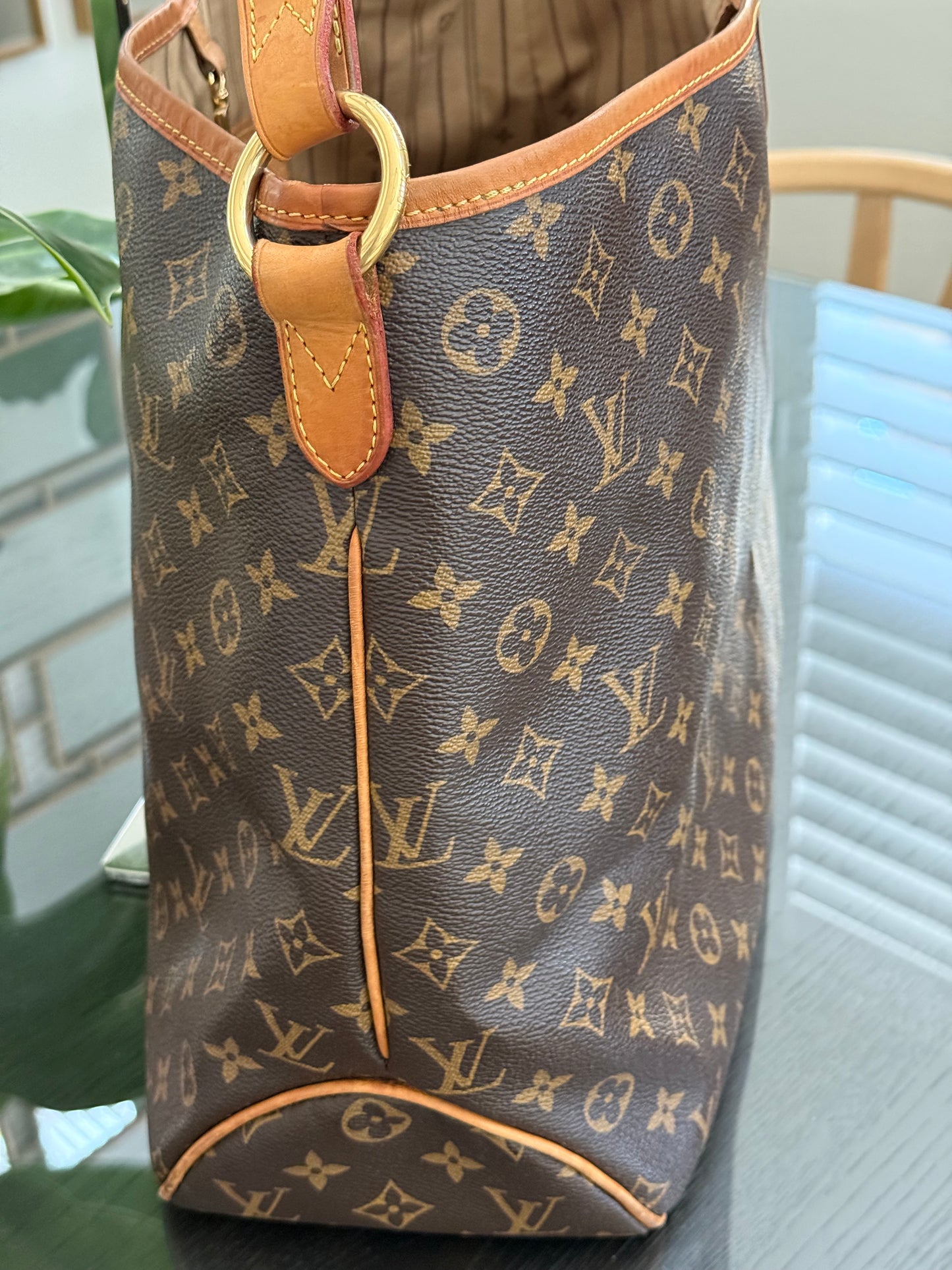 Delightful MM with Dustbag and Insert organizer π
Year: 2011