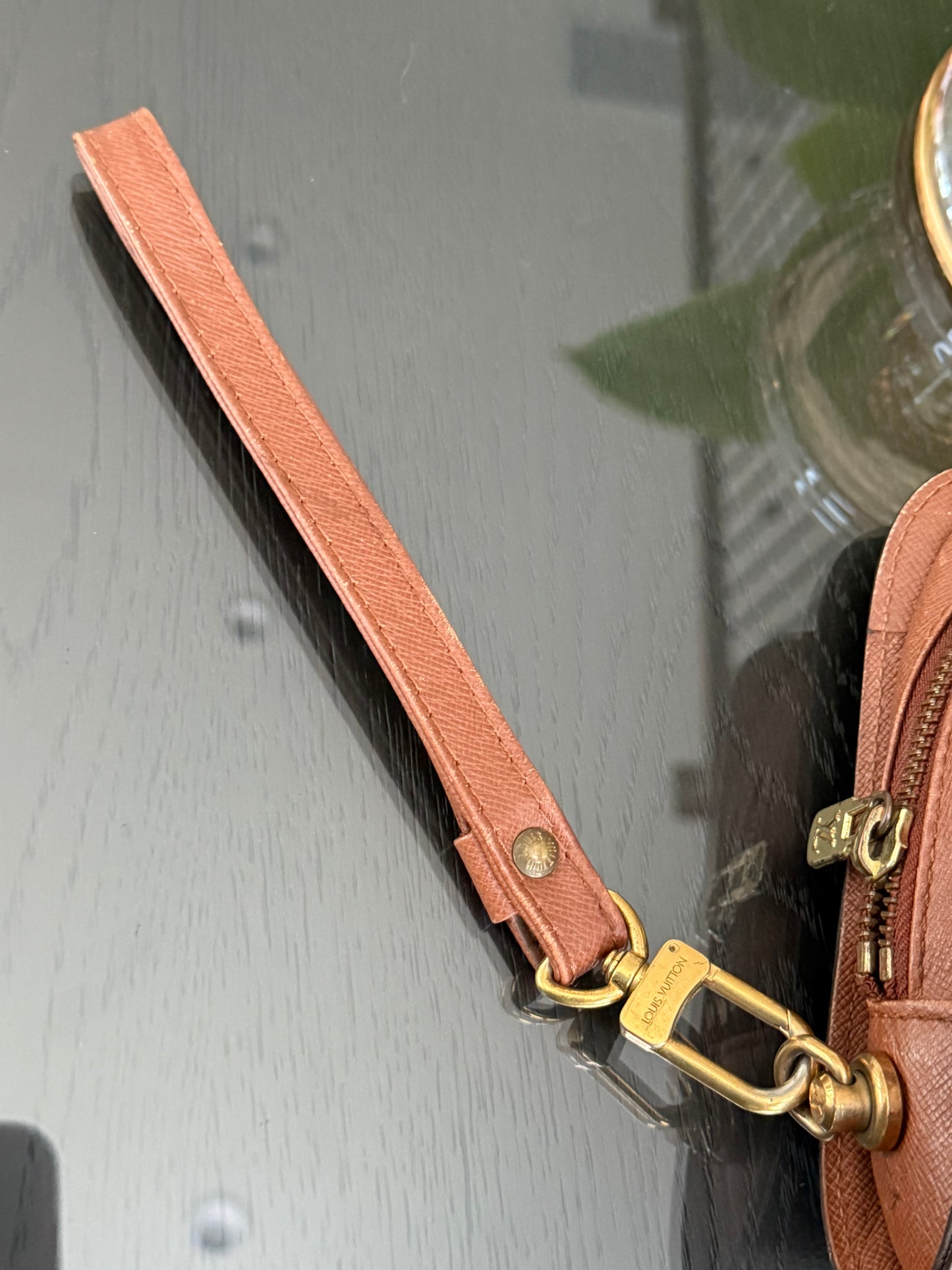 Orsay Clutch
๐๏ธ Year: 1993