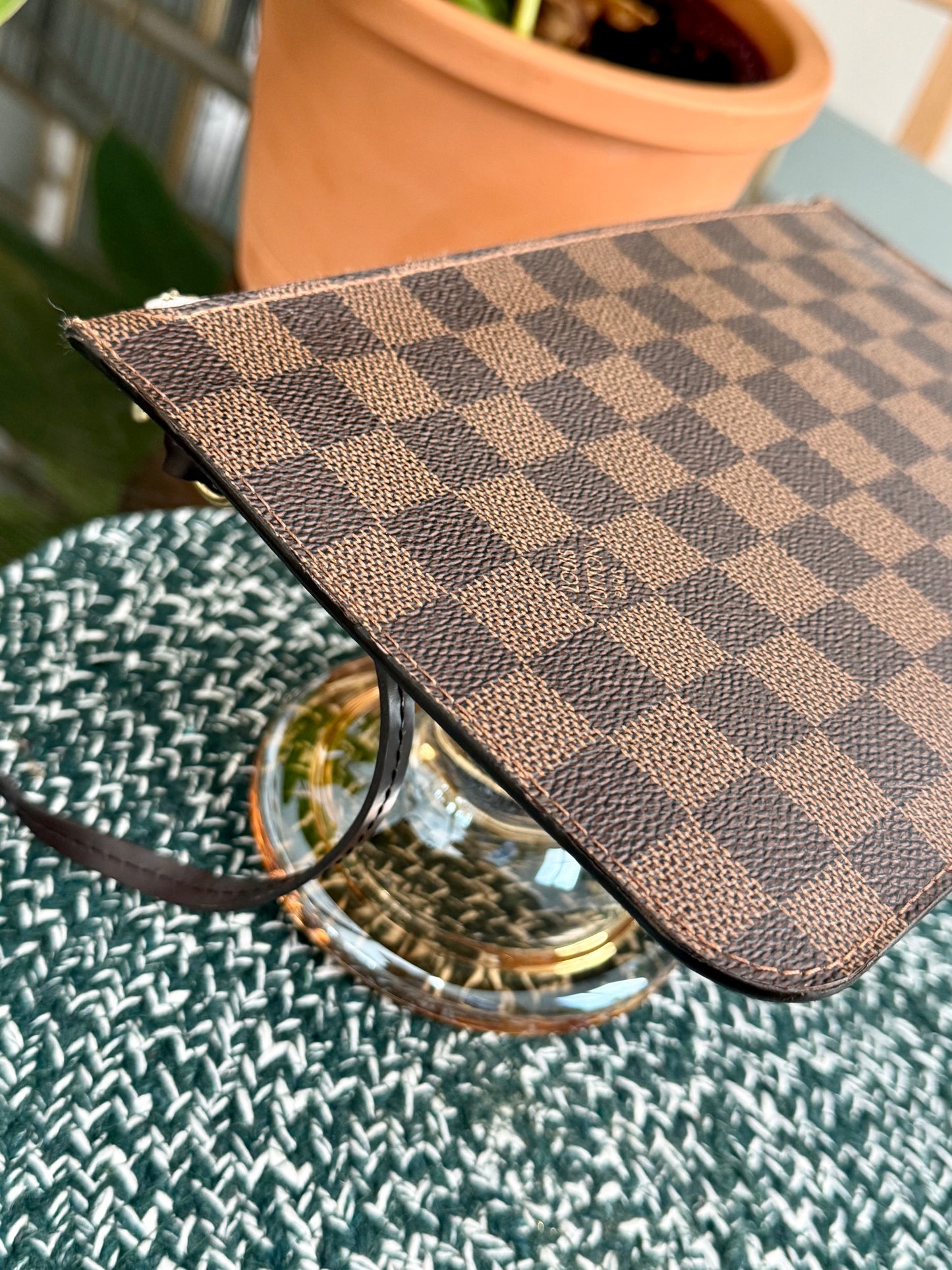 Neverfull MM/GM Pouch in De Rose Ballerine 🗓️ Year: 2016