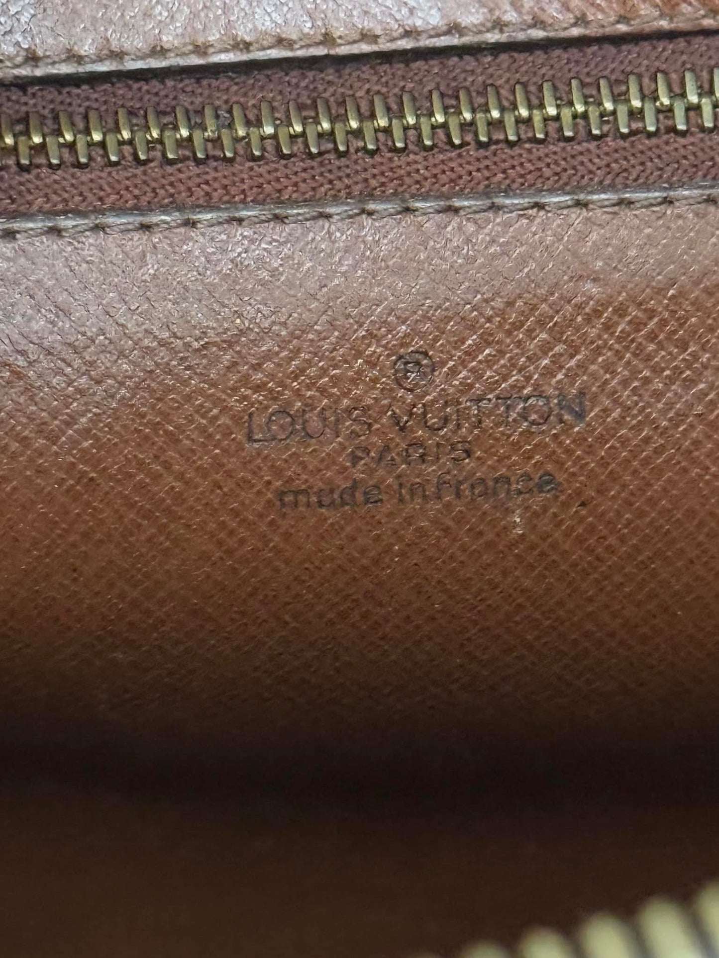 Marley Dragonne Clutch
๐๏ธ Year: 1986