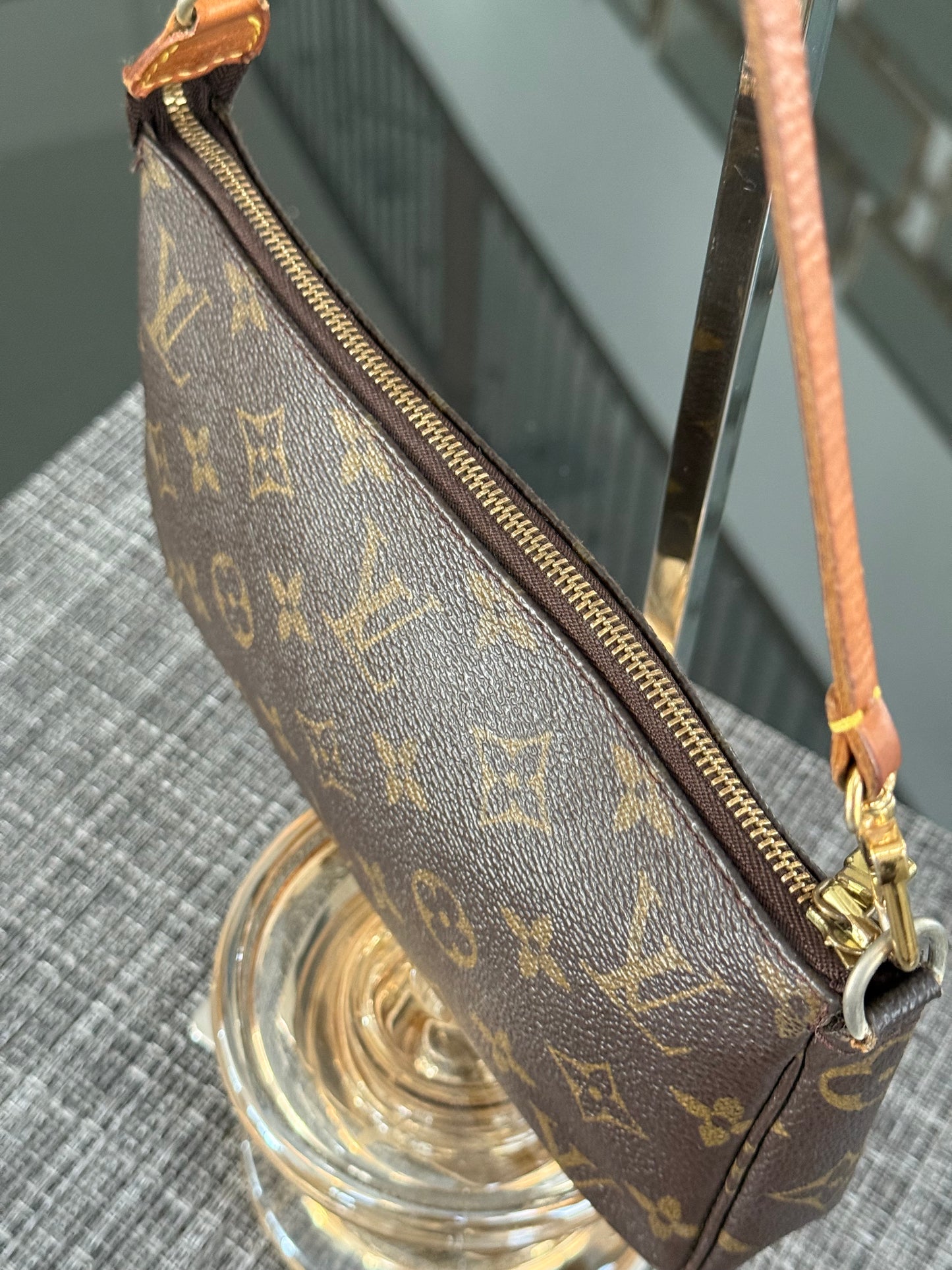 Pochette Accessories - ๐
Year: 2002