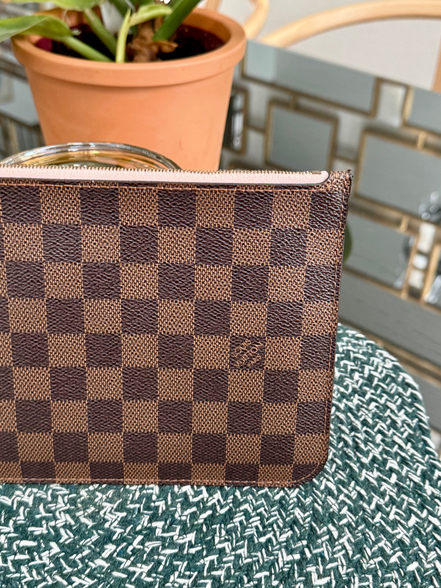 Neverfull MM/GM Pouch in De Rose Ballerine 🗓️ Year: 2016