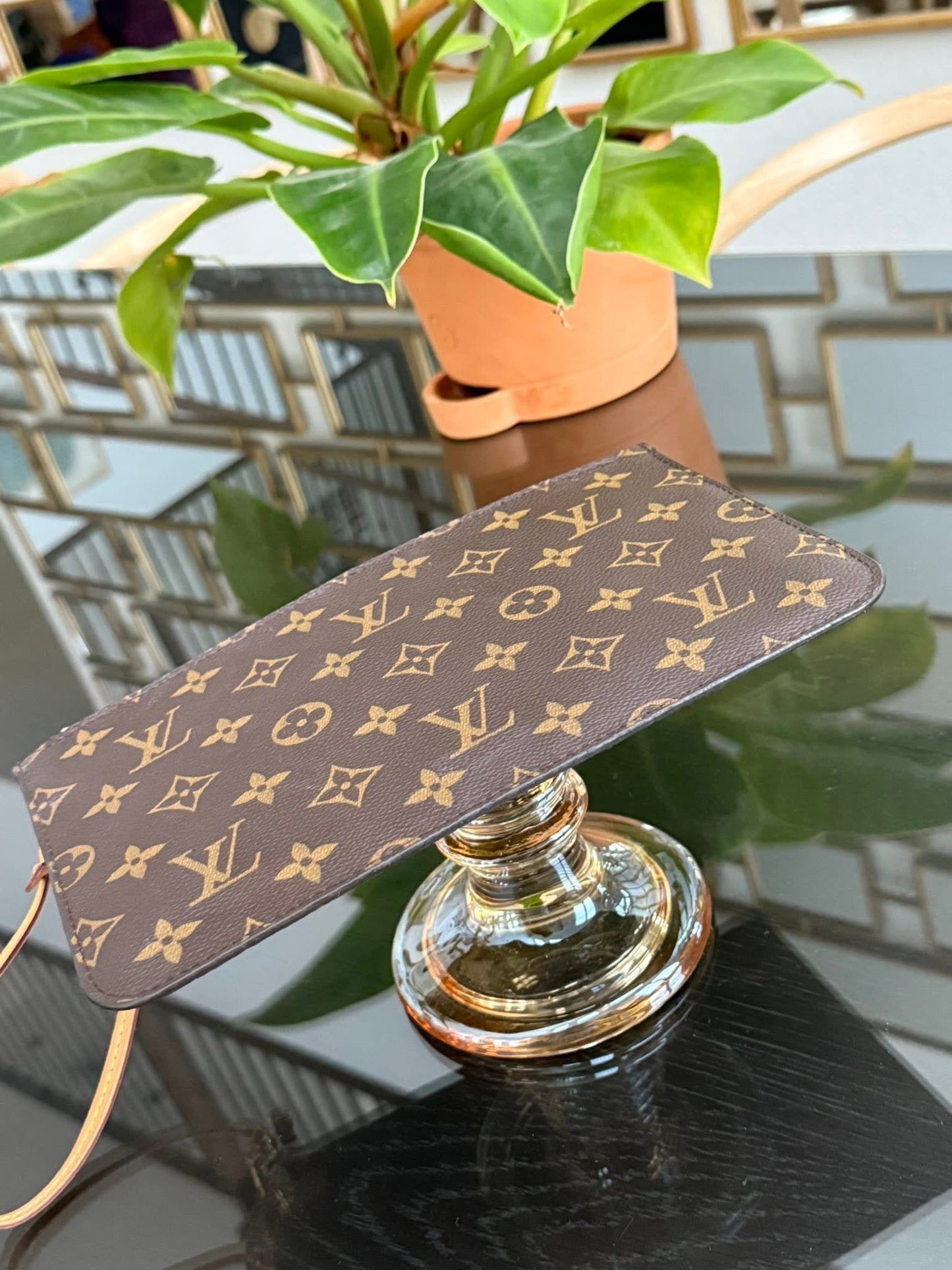 Neverfull MM/GM Pouch in beige 🗓️ Year: 2016