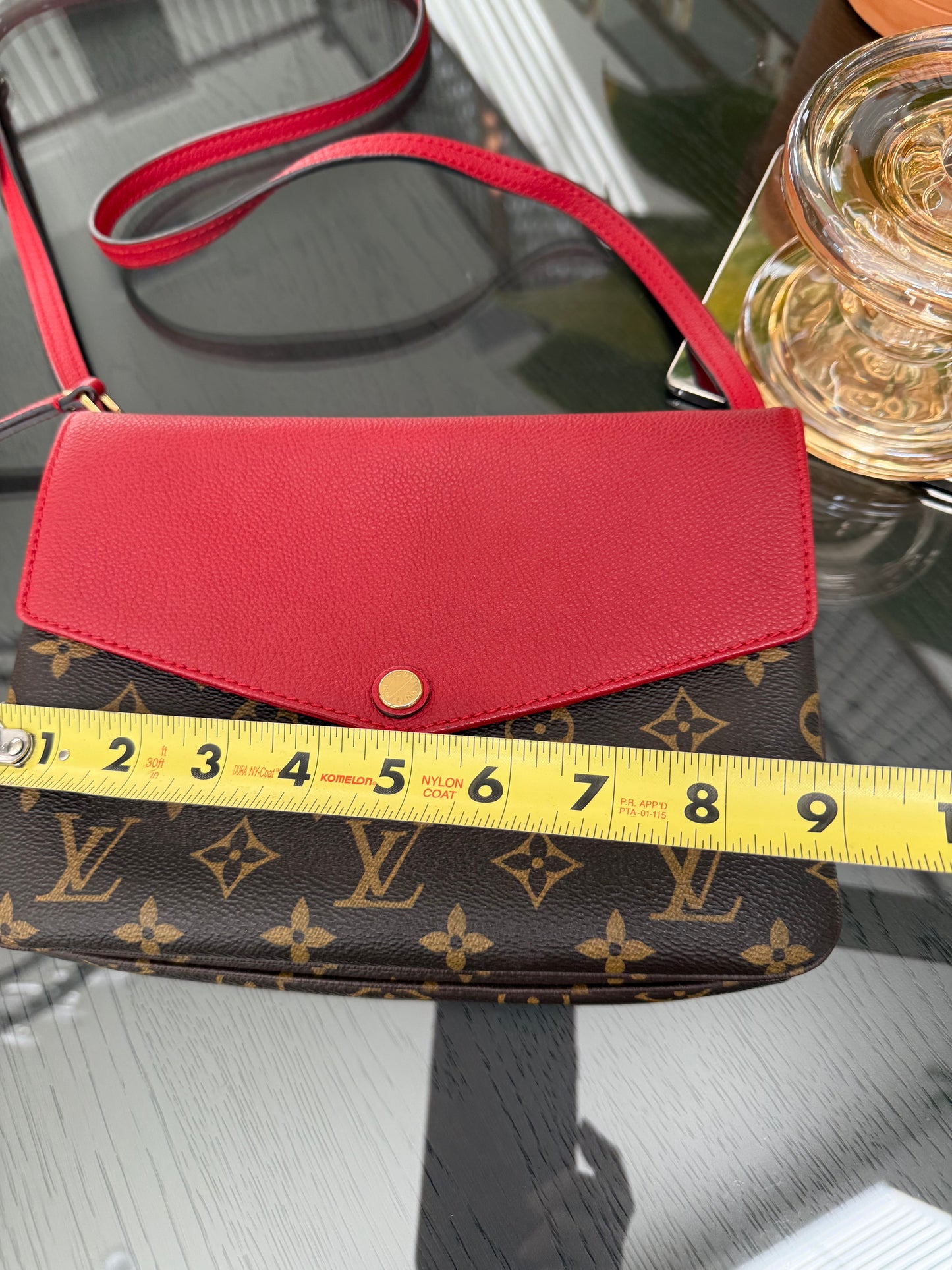 Twice Pochette in Cerise Red with Dustbag -π
Year: 2015