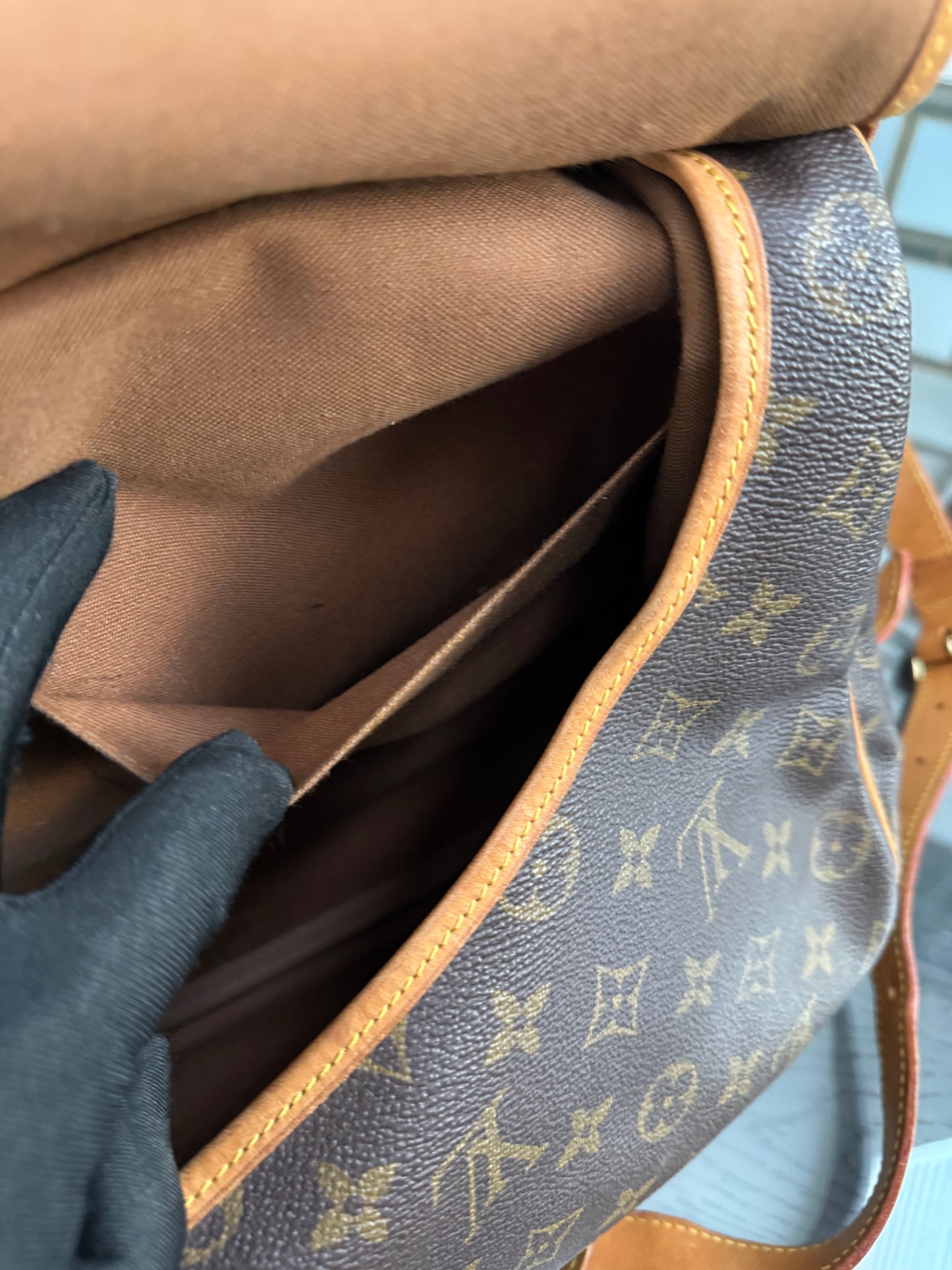 Saumur 35 Crossbody -๐๏ธ Year: 1992