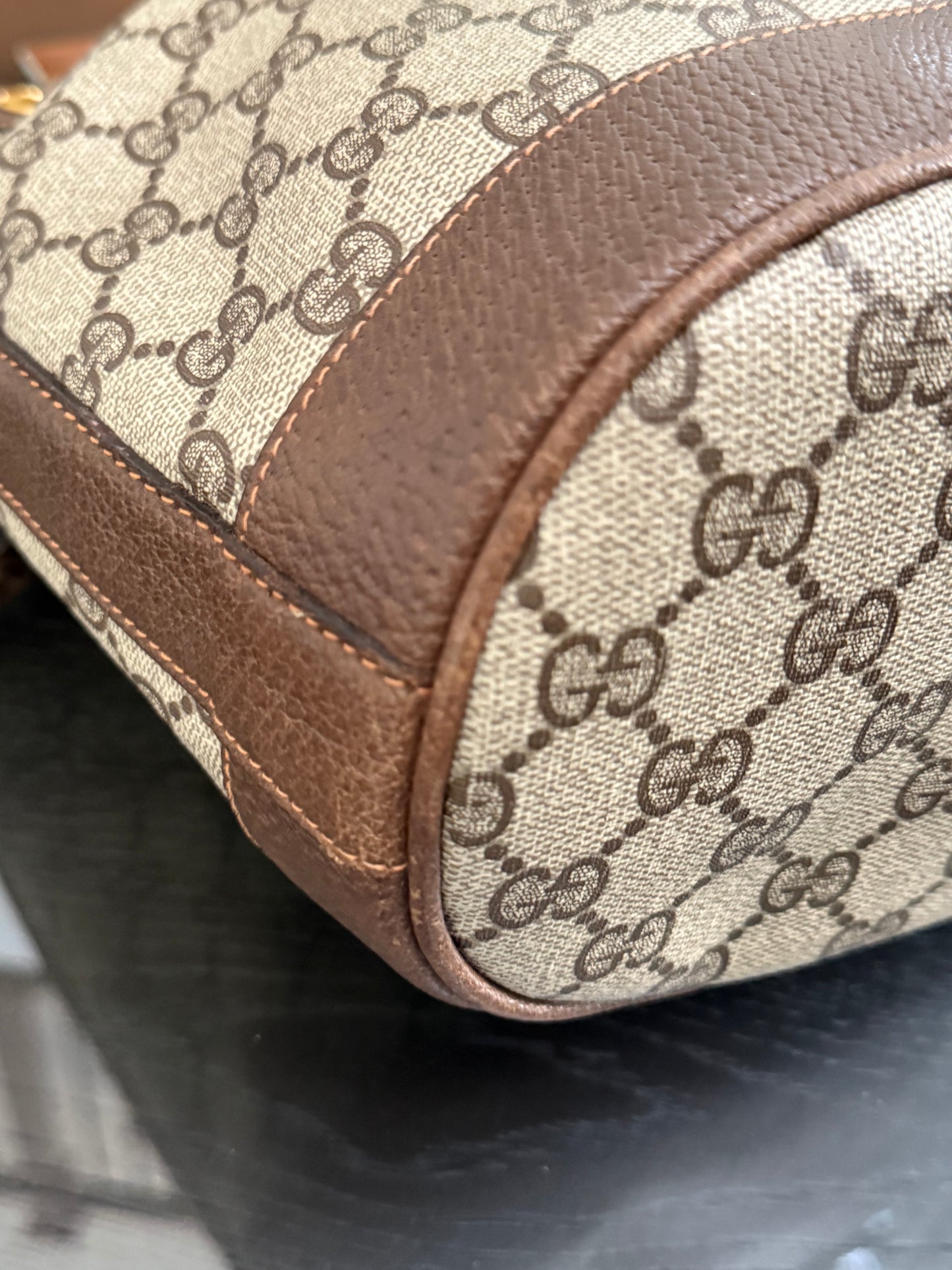 Gucci Vintage Bucket Crossbody bag
