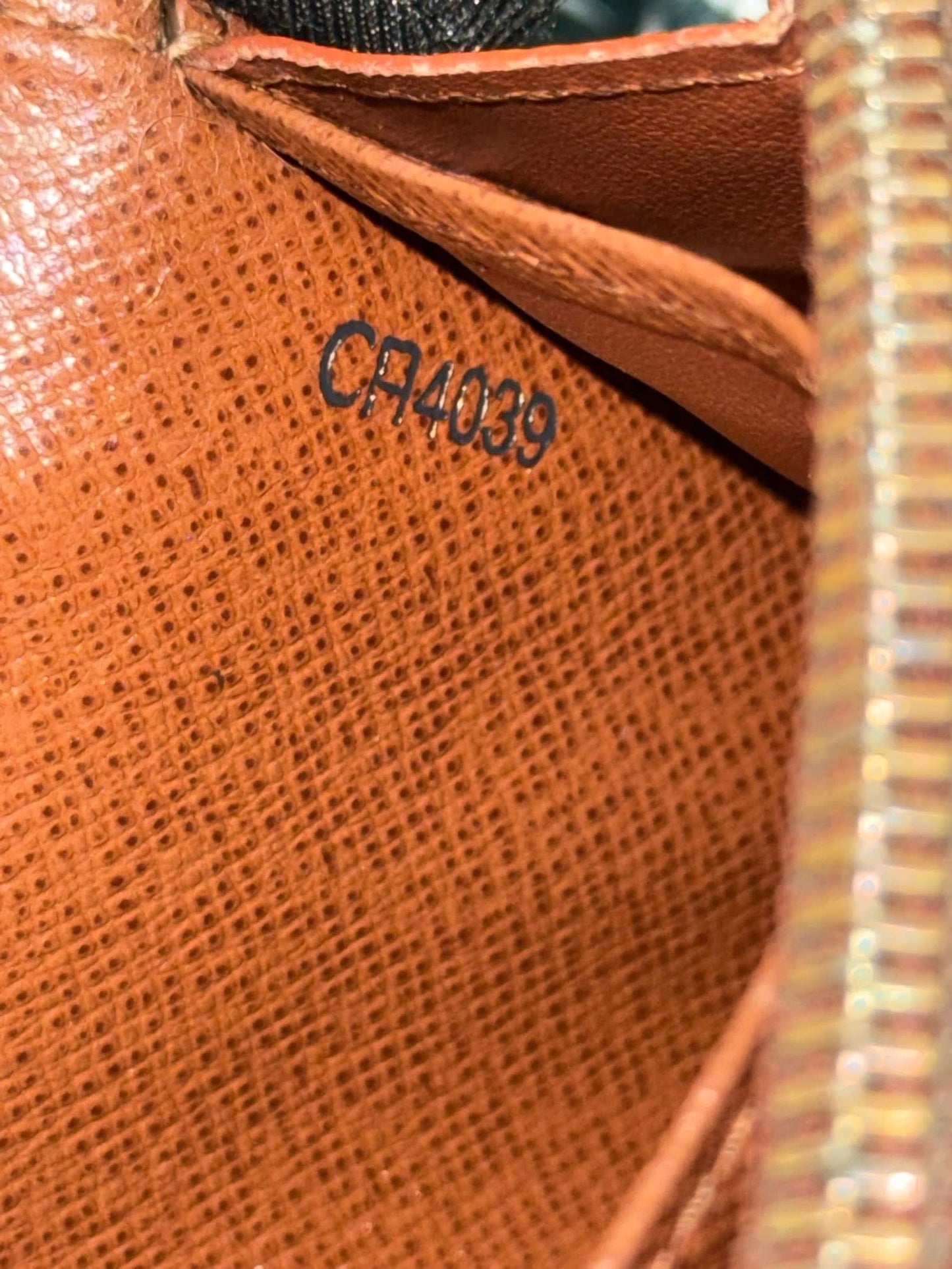 Sarah Wallet in Monogram 10 Cardholders ๐๏ธ Year: 2009