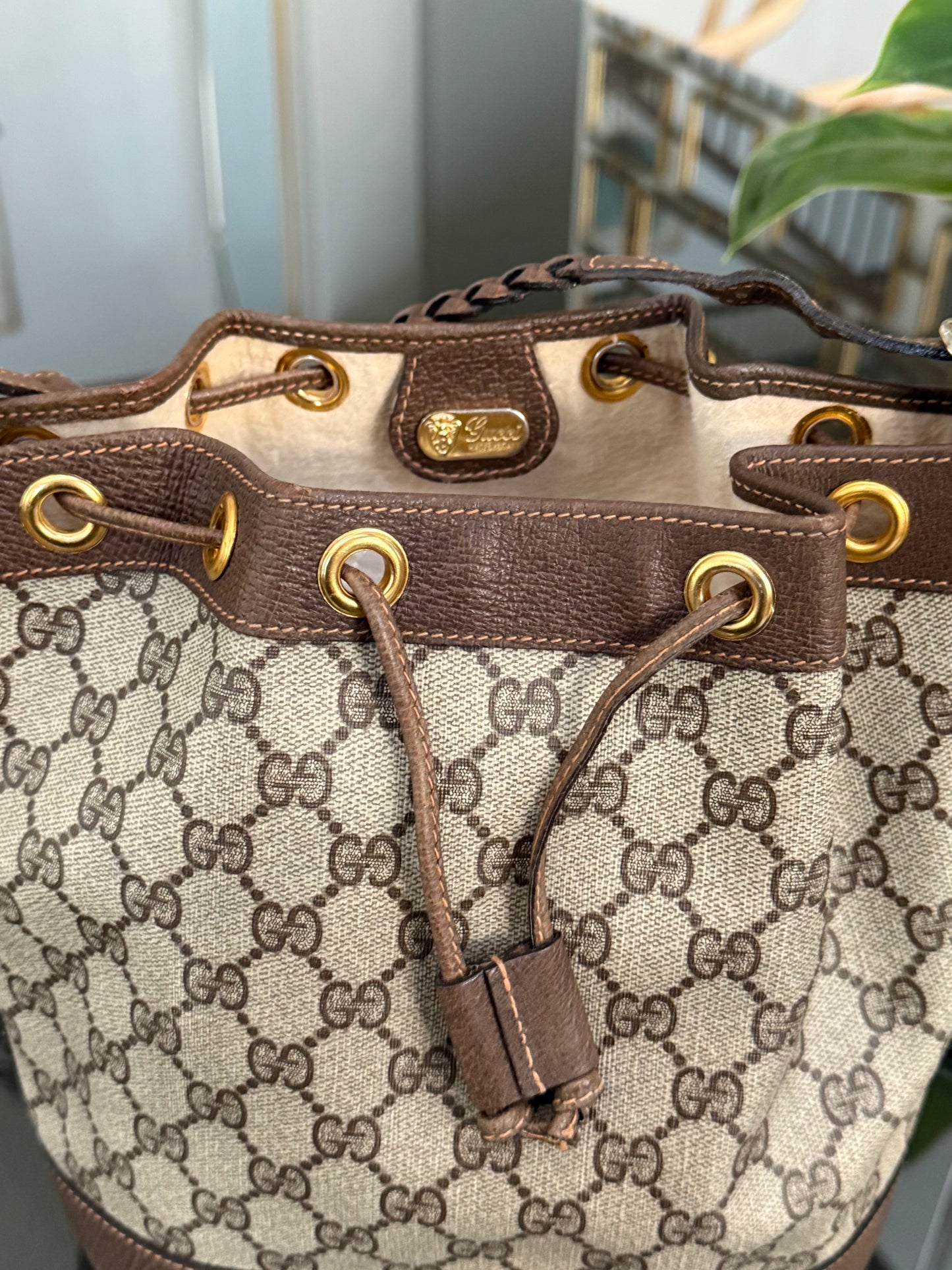 Gucci Vintage Bucket Crossbody bag