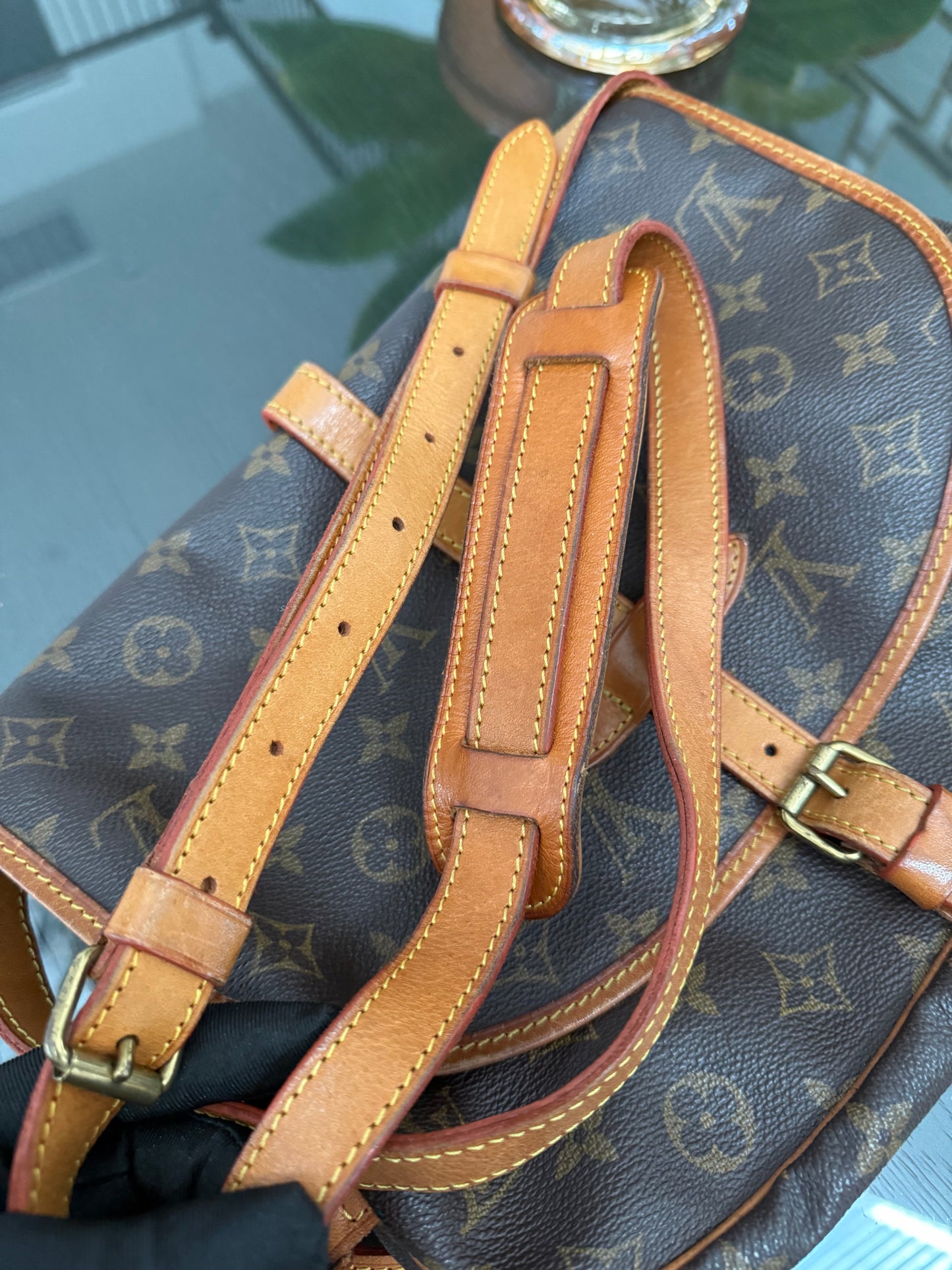 Saumur 30 Crossbody -๐๏ธ Year: 1992