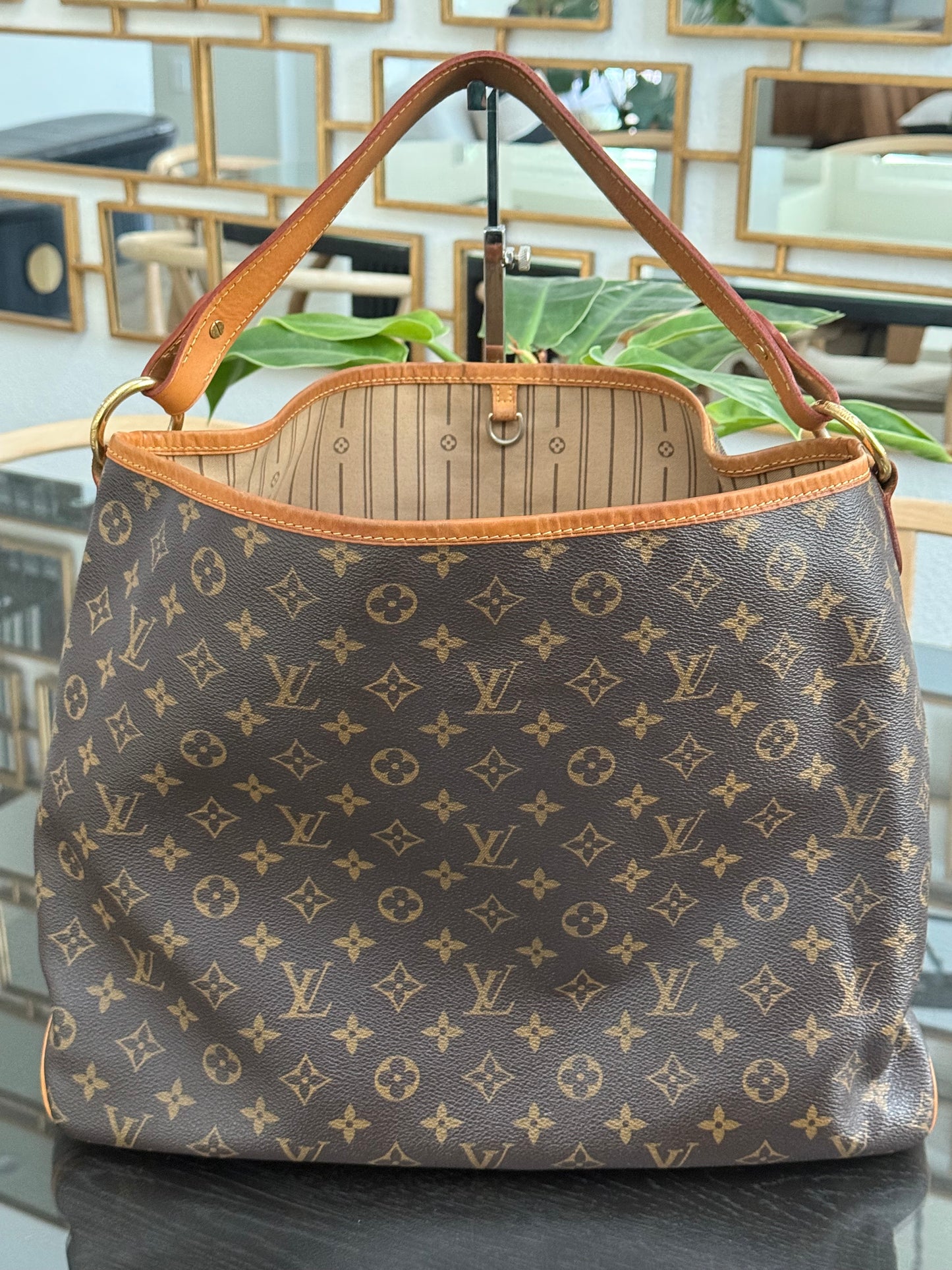 Delightful MM with Dustbag and Insert organizer π
Year: 2011
