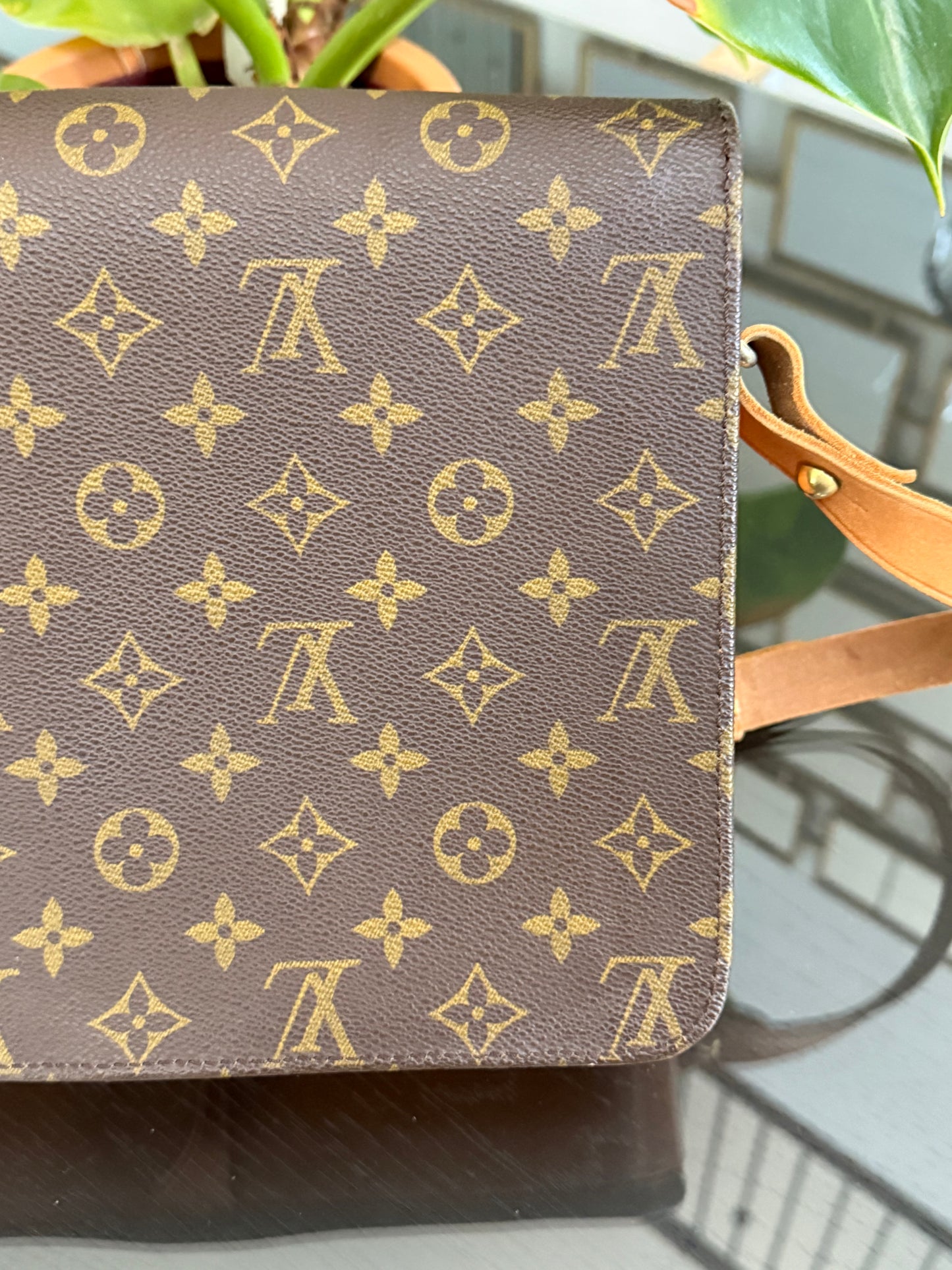 Cartouchiere GM Crossbody -🗓️ Year: 1982