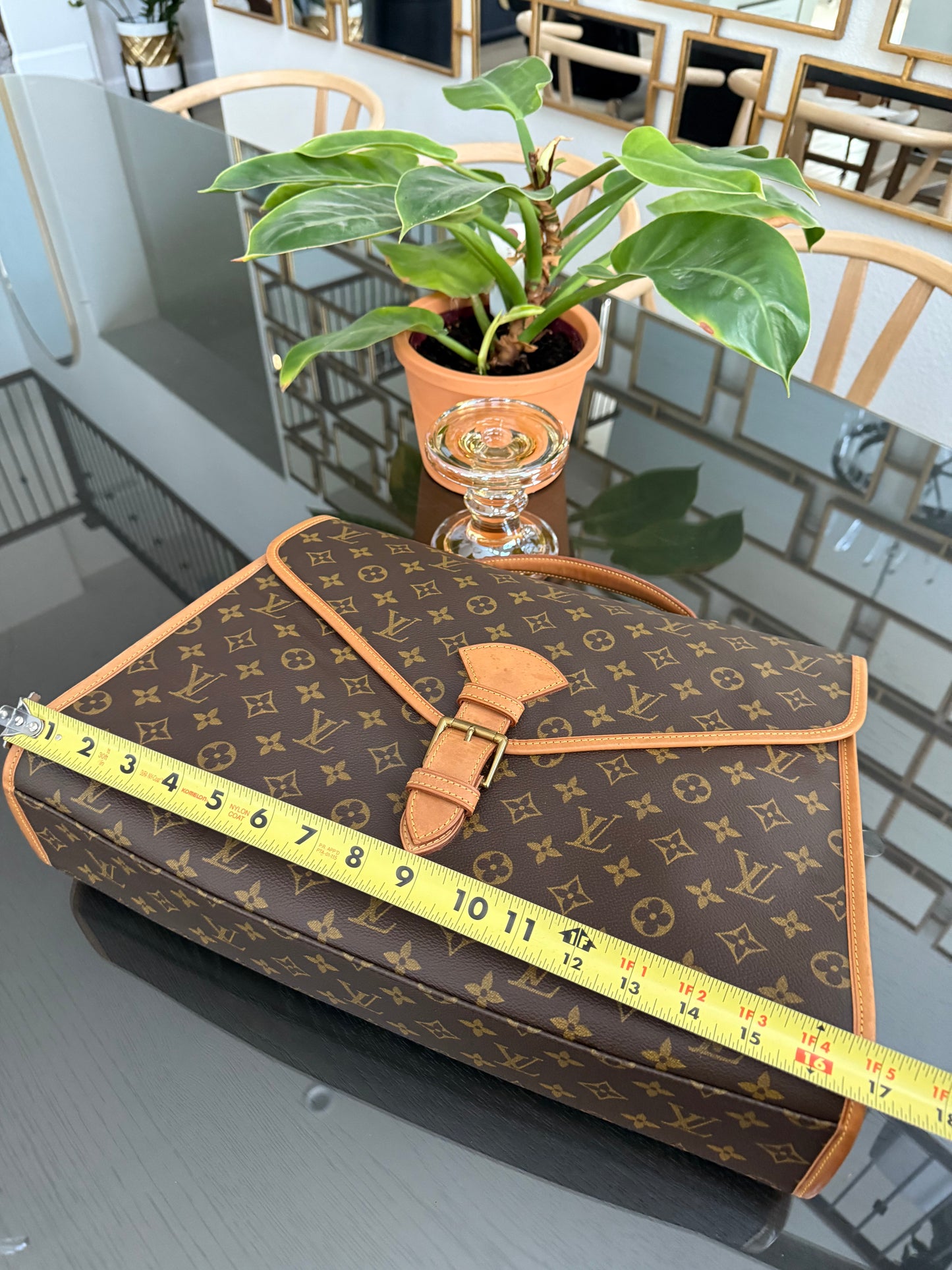 Beverly GM Satchel Crossbody - 📅 Year: 1991