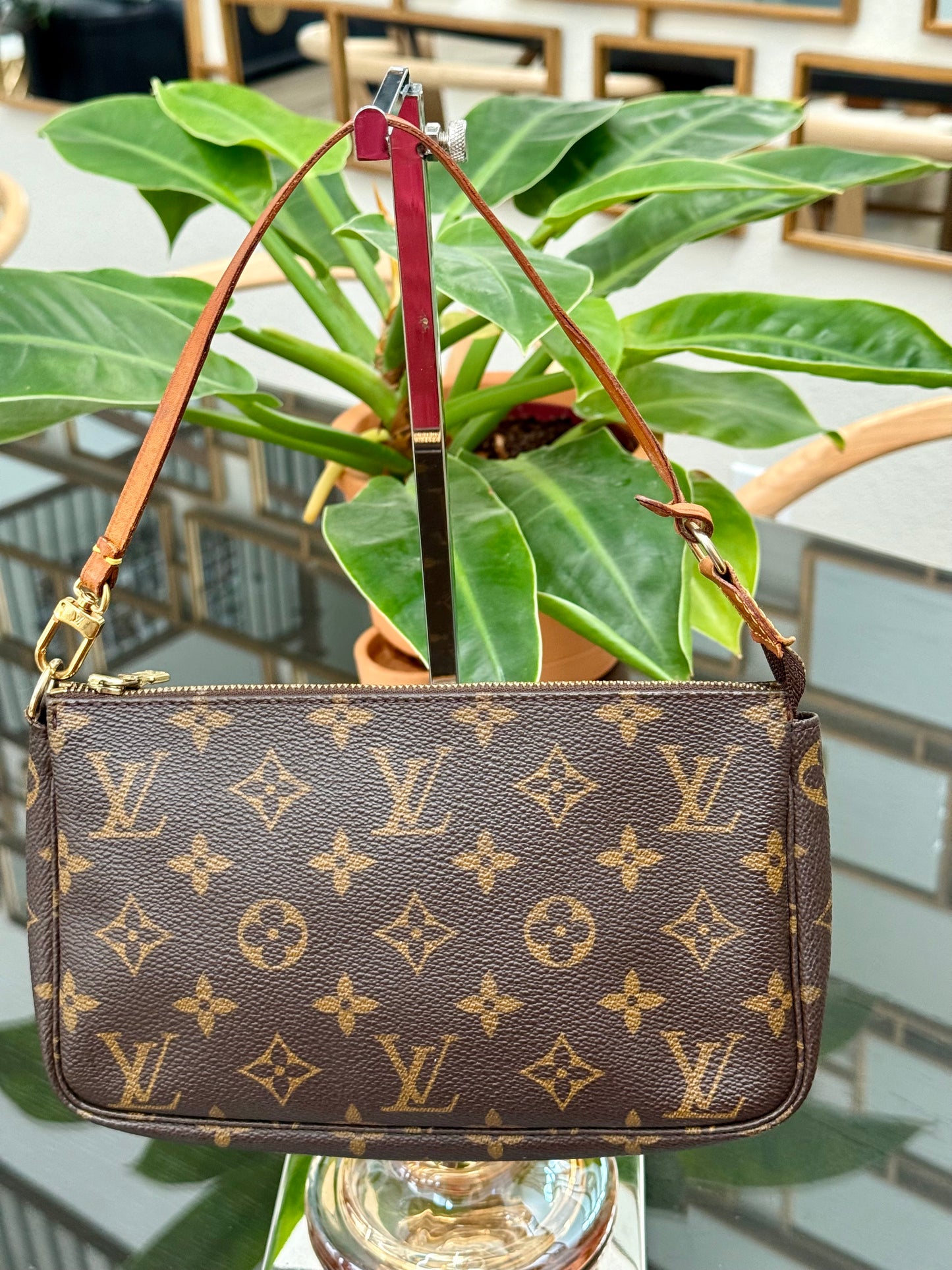 Pochette Accessories - ๐
Year: 1999