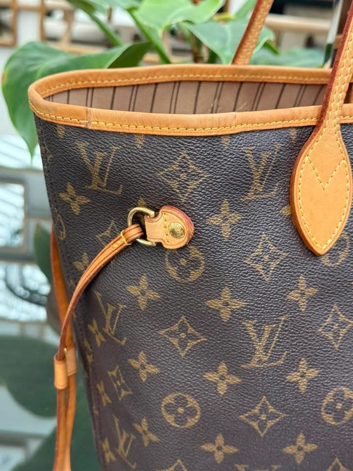 Neverfull MM with Dustbag π
Year: 2007