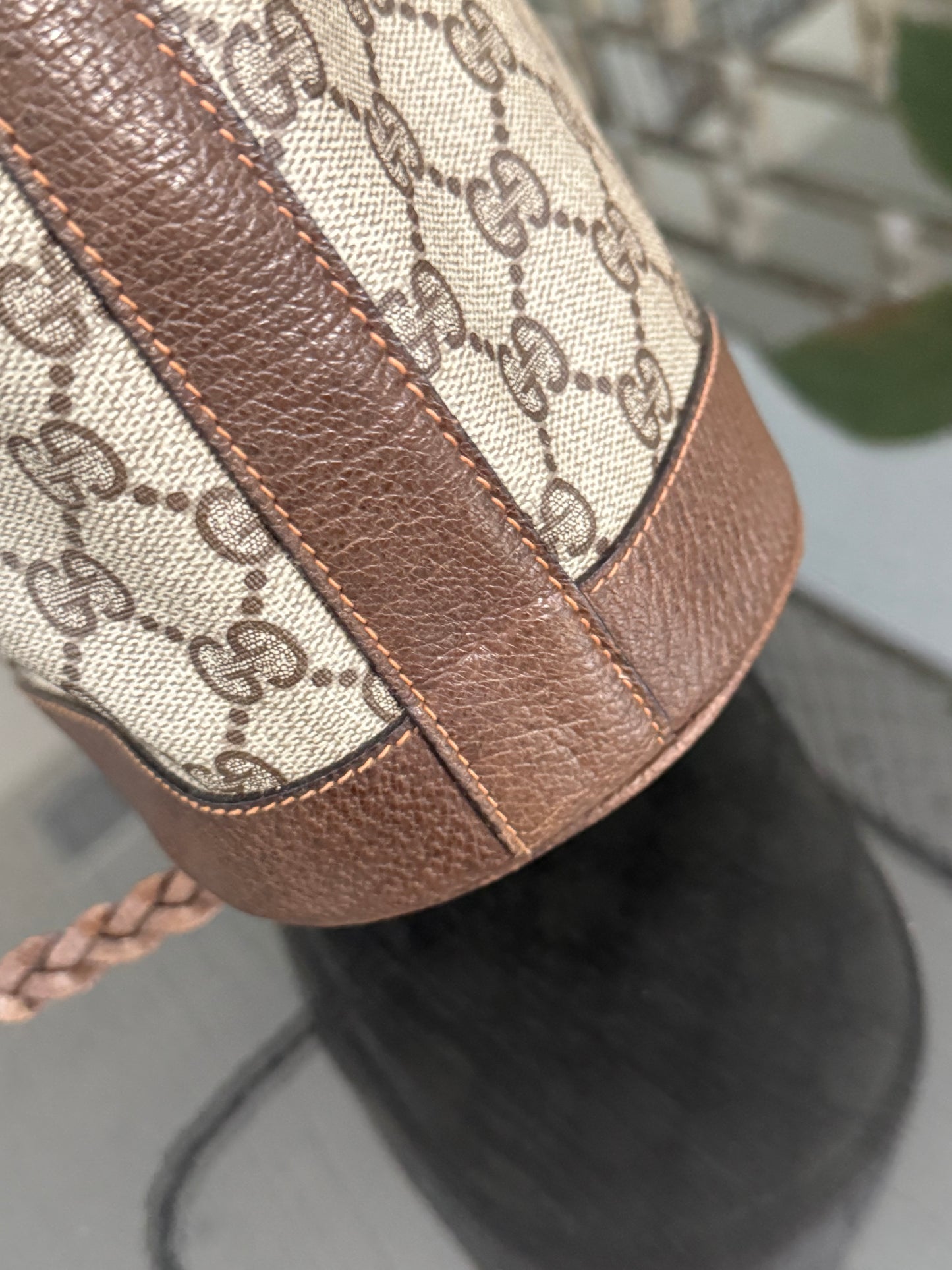 Gucci Vintage Bucket Crossbody bag