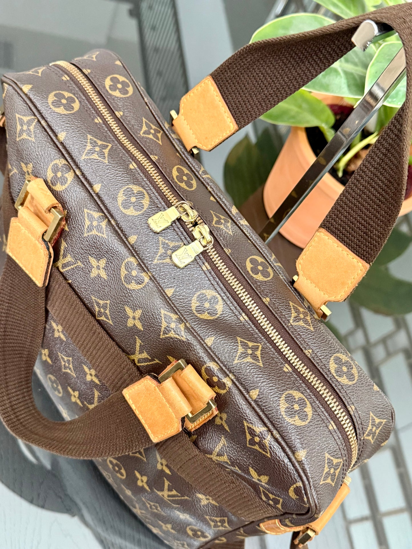 Sac Boshpore 2 Way bag in Monogram ๐๏ธ Year: 2005