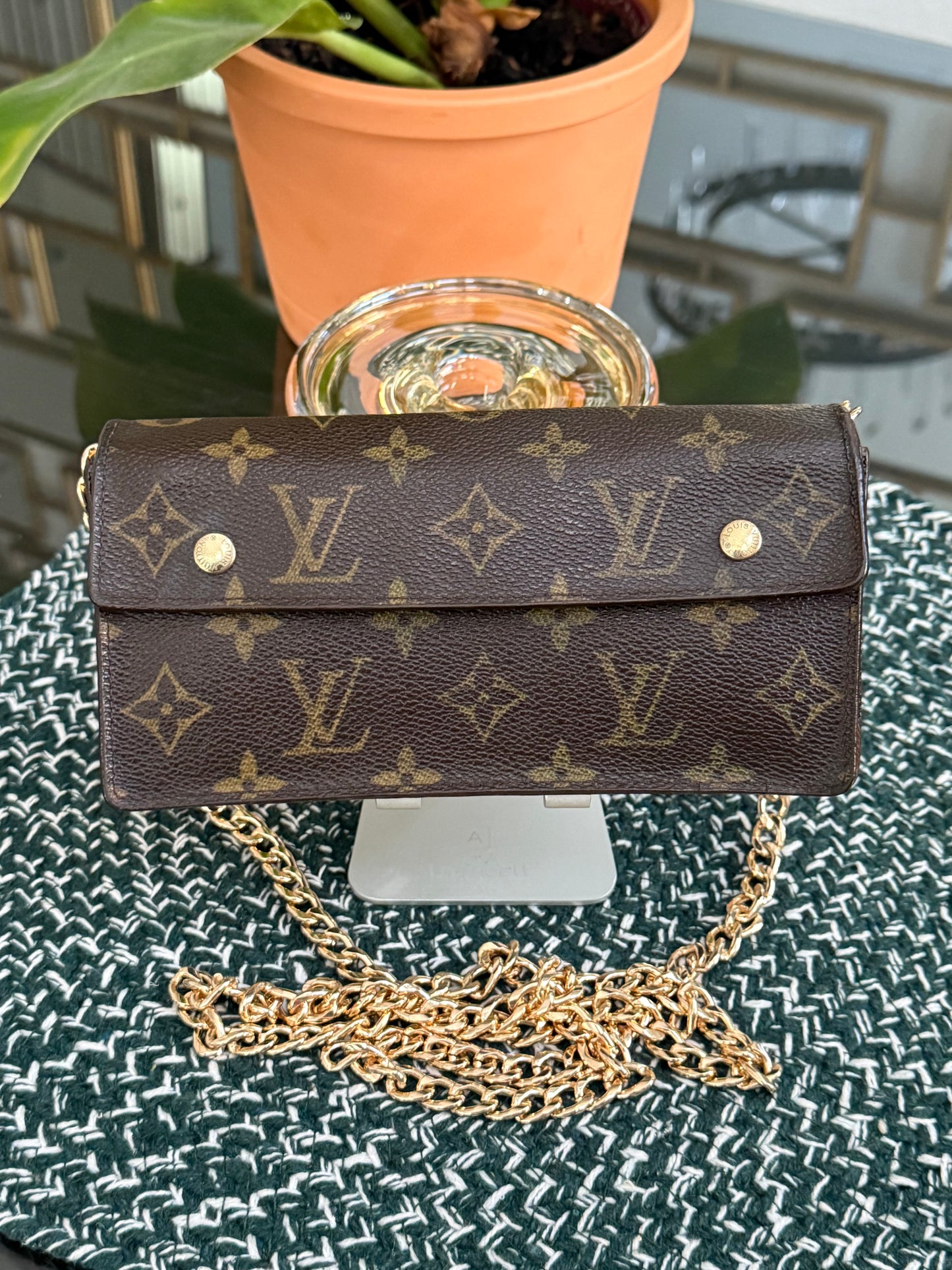 Monogram Portefeuille Accordeon Wallet with Insert and Non branded Strap 🗓️ Year: 2004