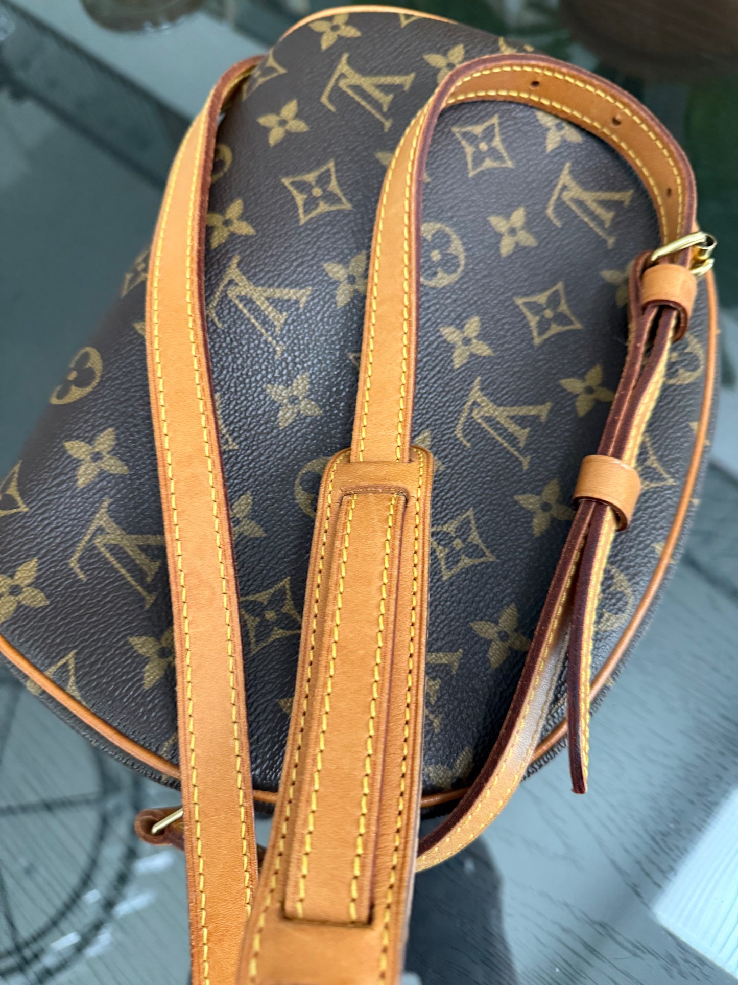 Blois Crossbody -🗓️ Year: 1999