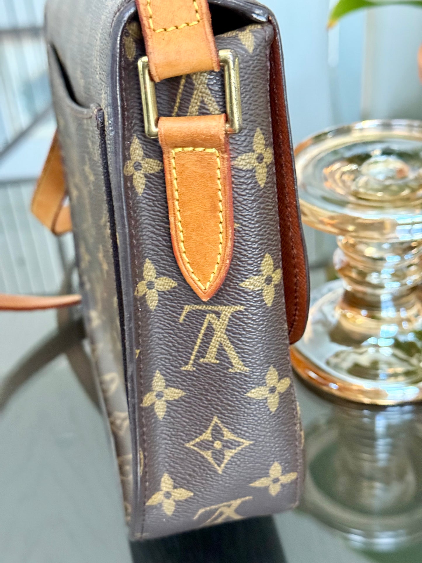 St.Cloud GM Crossbody 🗓️ Year:2000