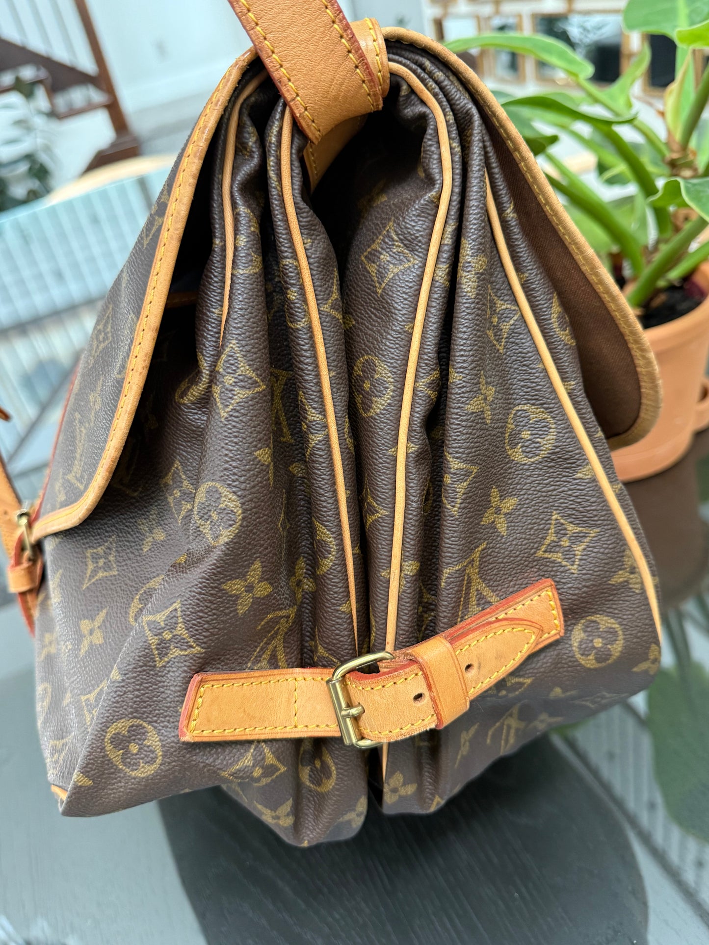 Saumur 35 Crossbody -๐๏ธ Year: 1992