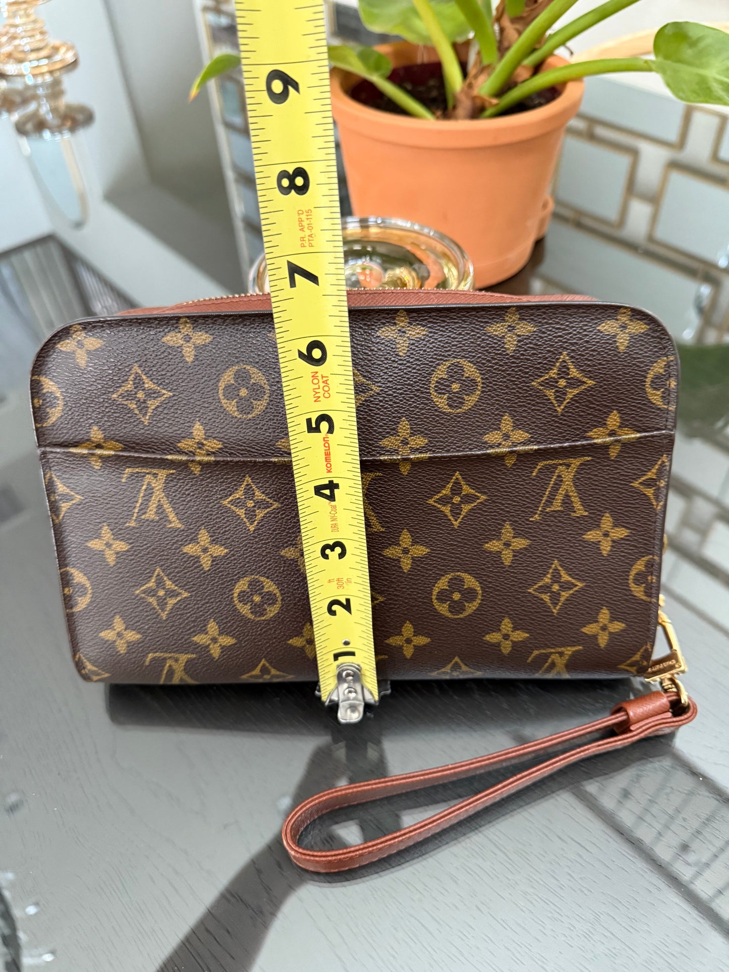 Orsay Clutch -
🗓️ Year: 2001