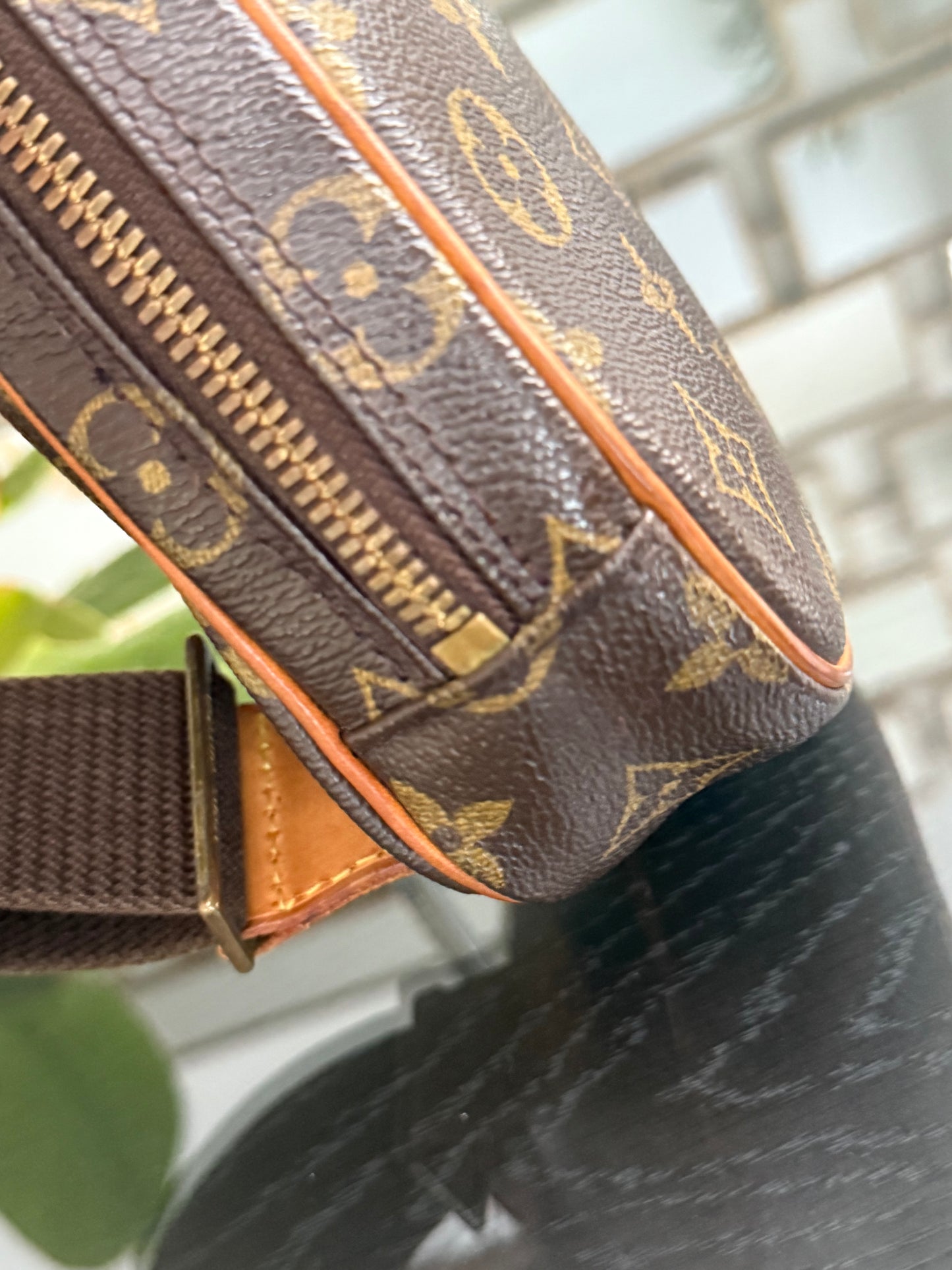 Pochette Gange 🗓️ Year: 2003