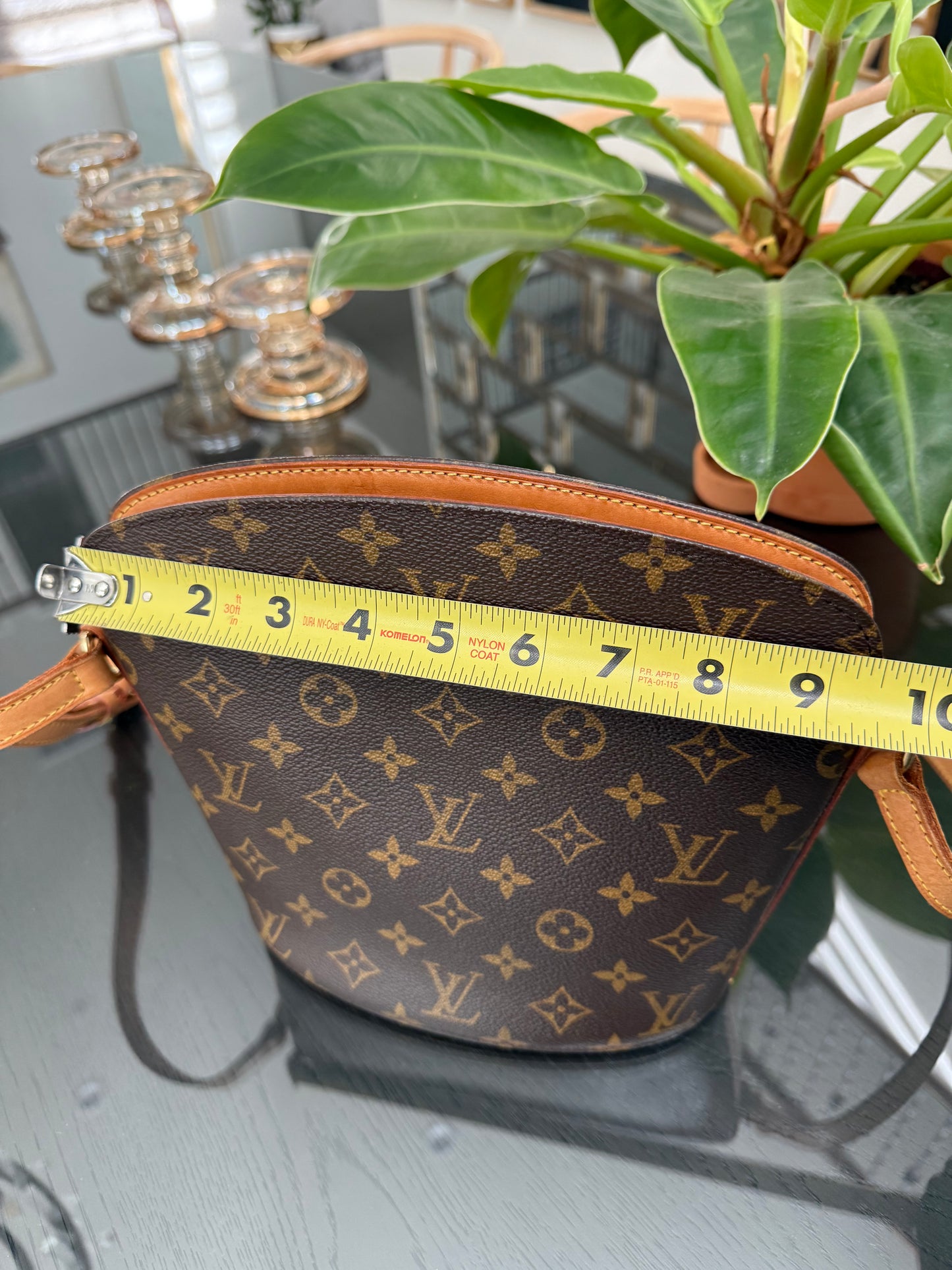Drouot Crossbody
π
Year: 1997