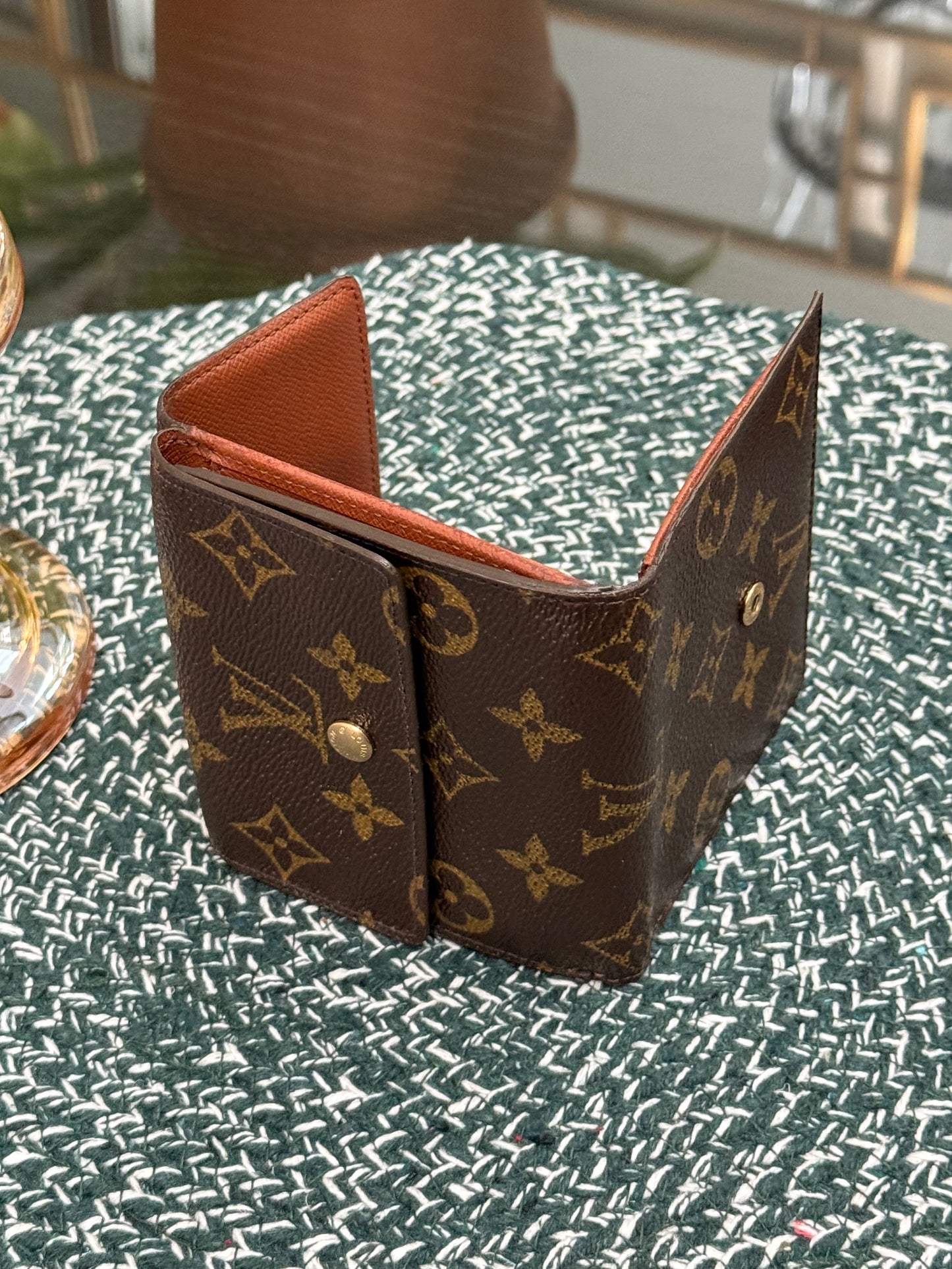 Monogram Elise Trifold Compact Wallet ๐๏ธ Year: 1999