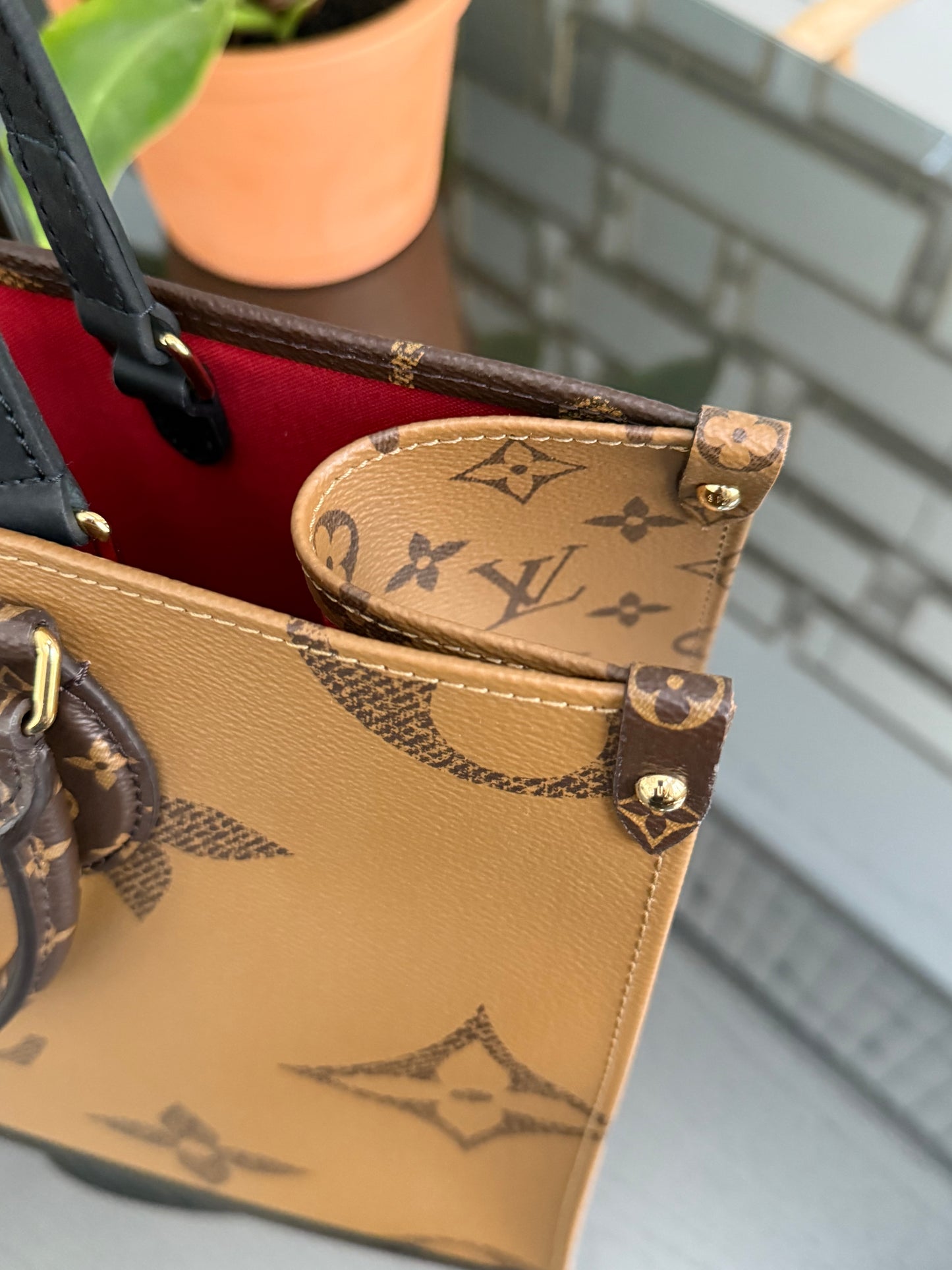 On The Go MM in Monogram with Dustbag -Microchip