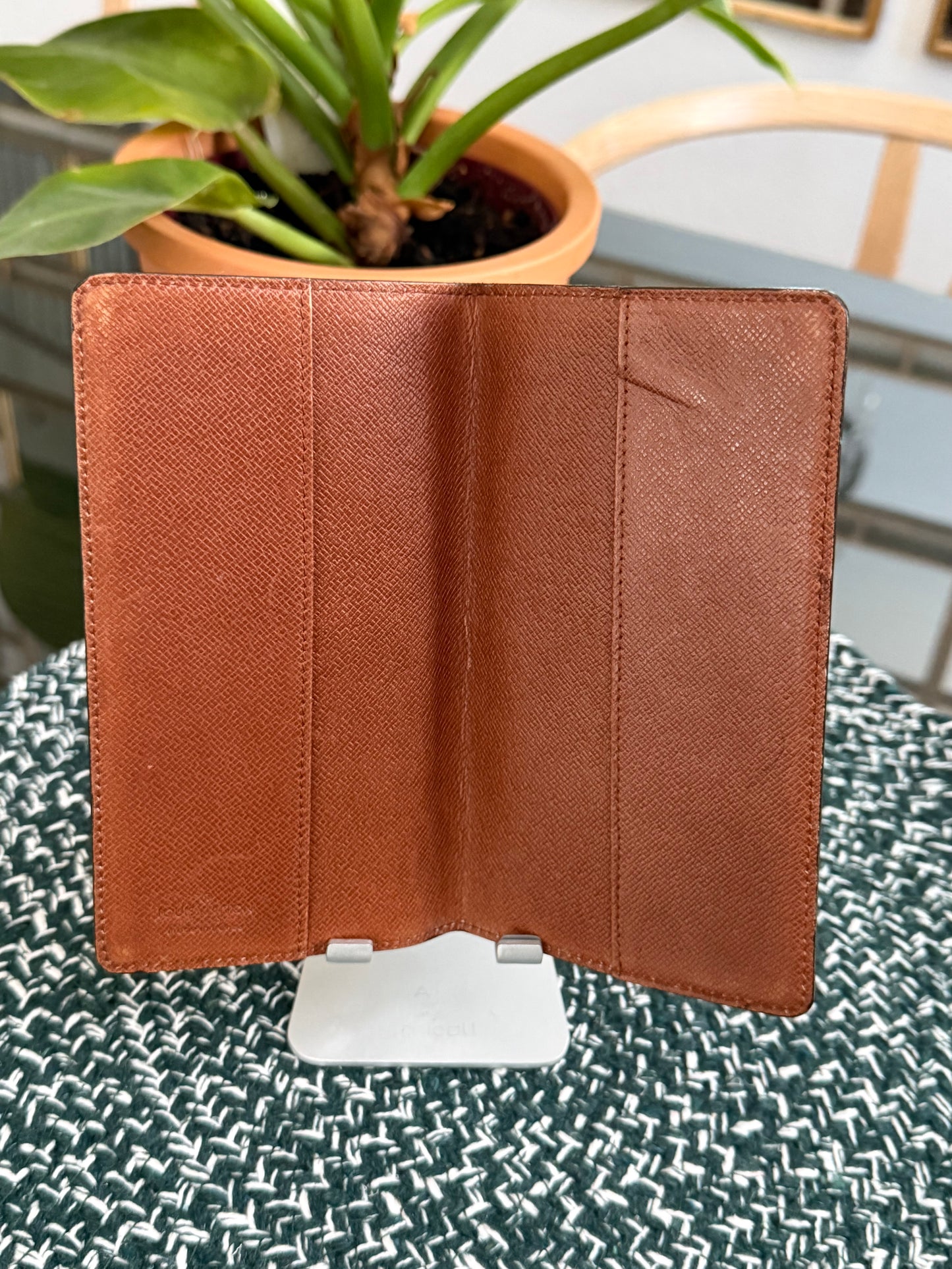 Vintage Checkbook Holder in Monogram 🗓️ Year: 1989