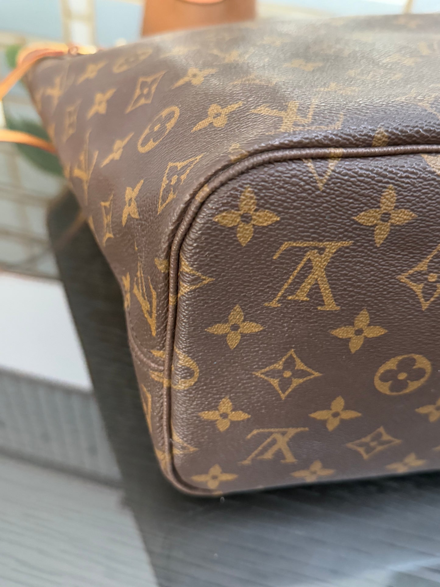 Neverfull MM with Dustbag and Insert Organizer -๐๏ธ Year: 2011