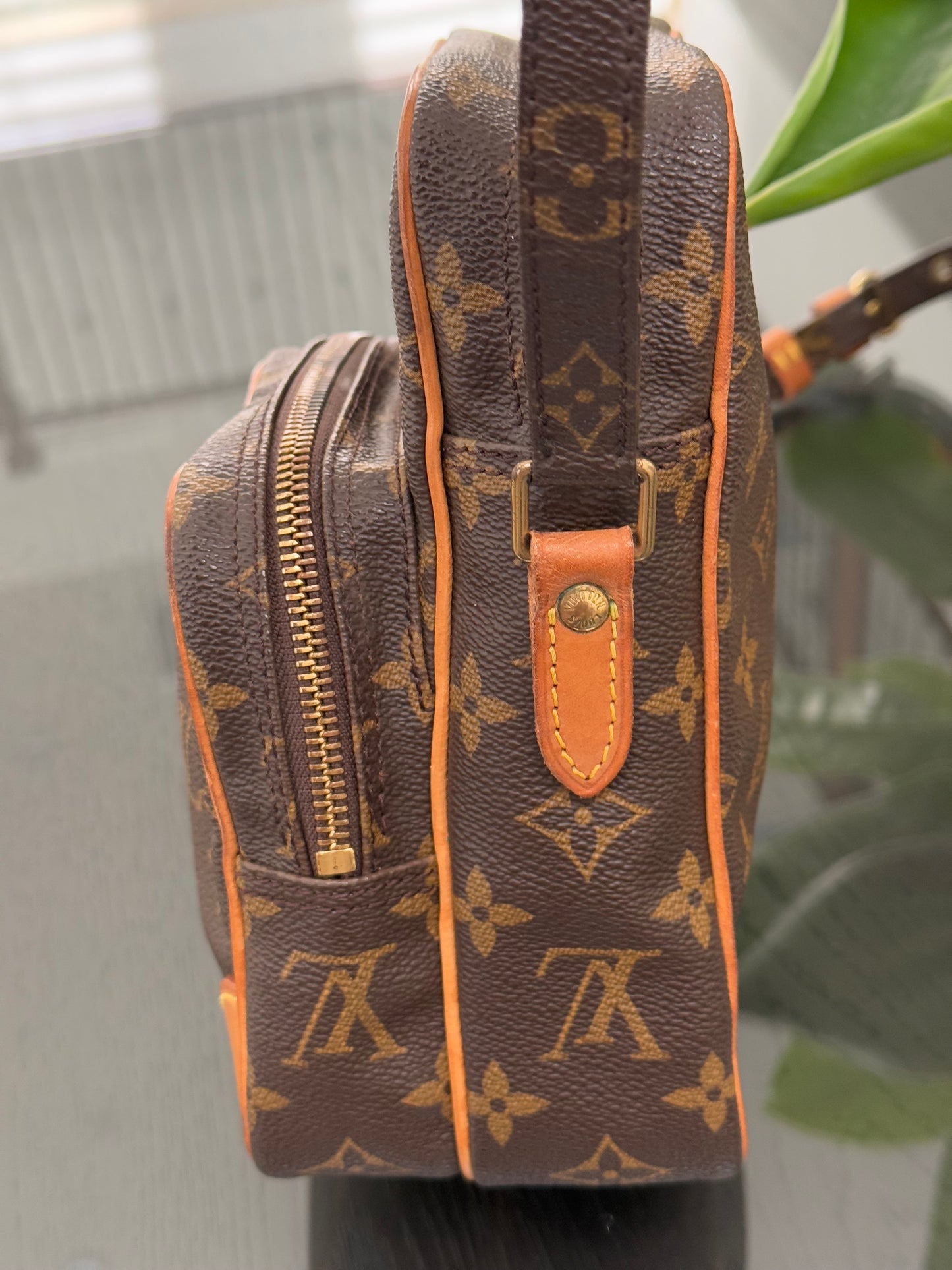 Amazon Crossbody Bag -Year: 1997