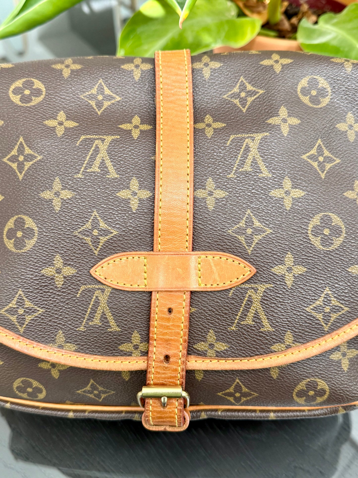 Saumur 30 Crossbody -Year: 1994
