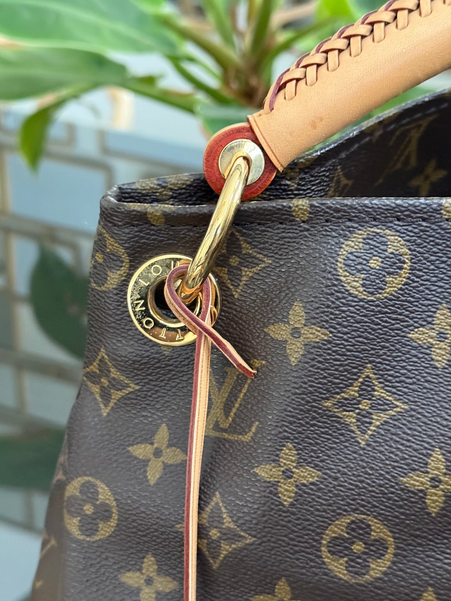Artsy MM with Dustbag and Insert Organizer - ๐
Year: 2011