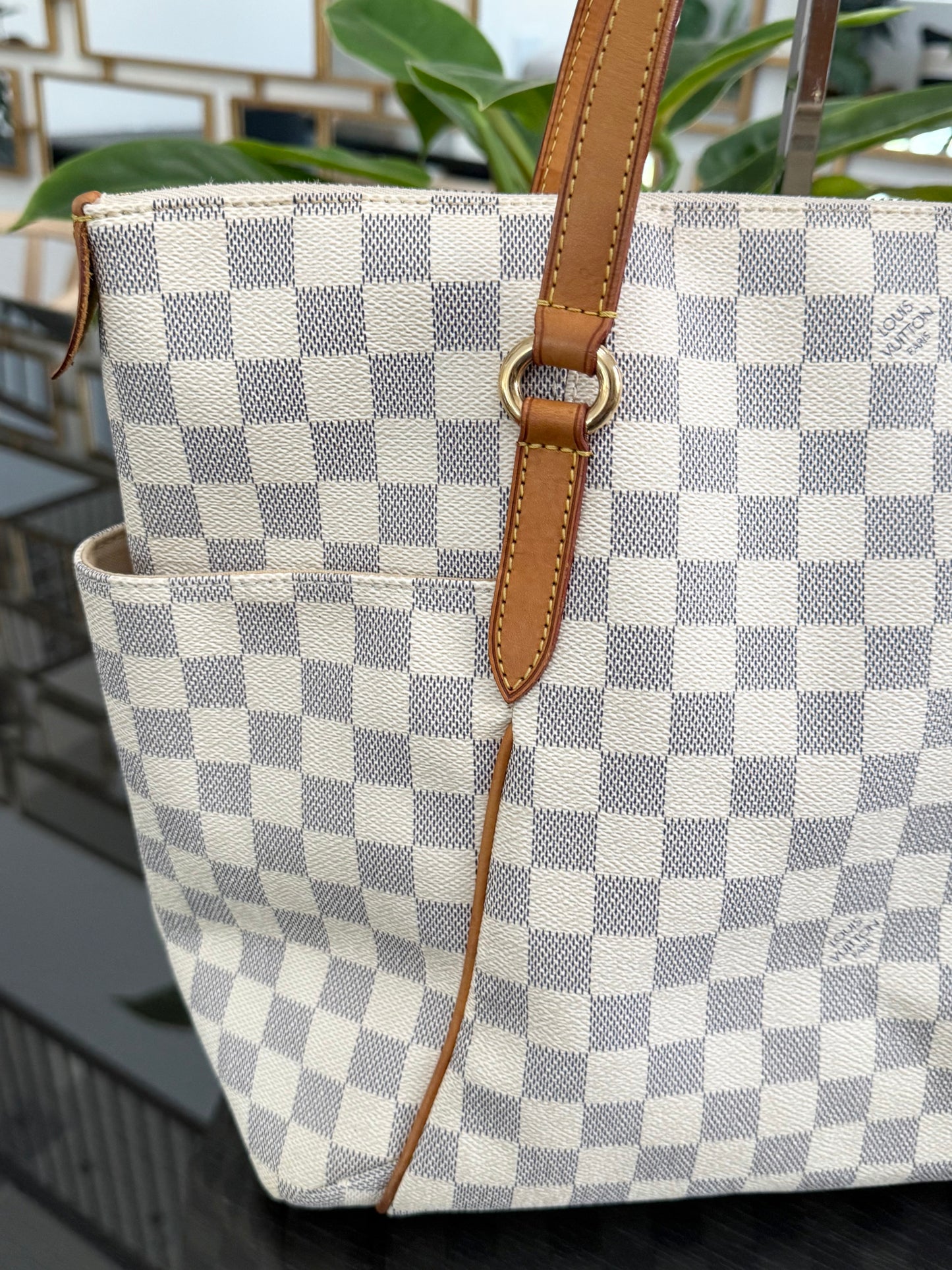 Totally MM in Azur with Dustbag -Year: 2011