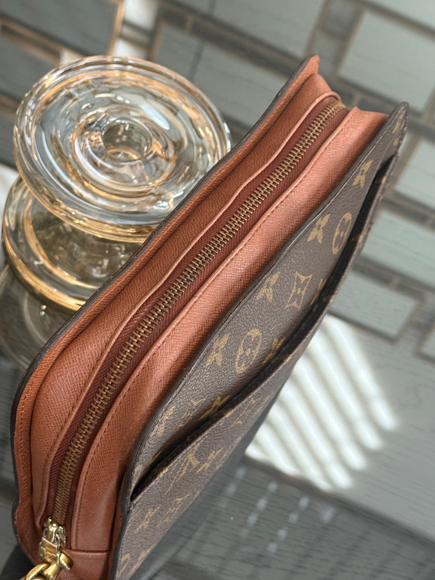 Orsay Clutch
๐๏ธ Year: 1995