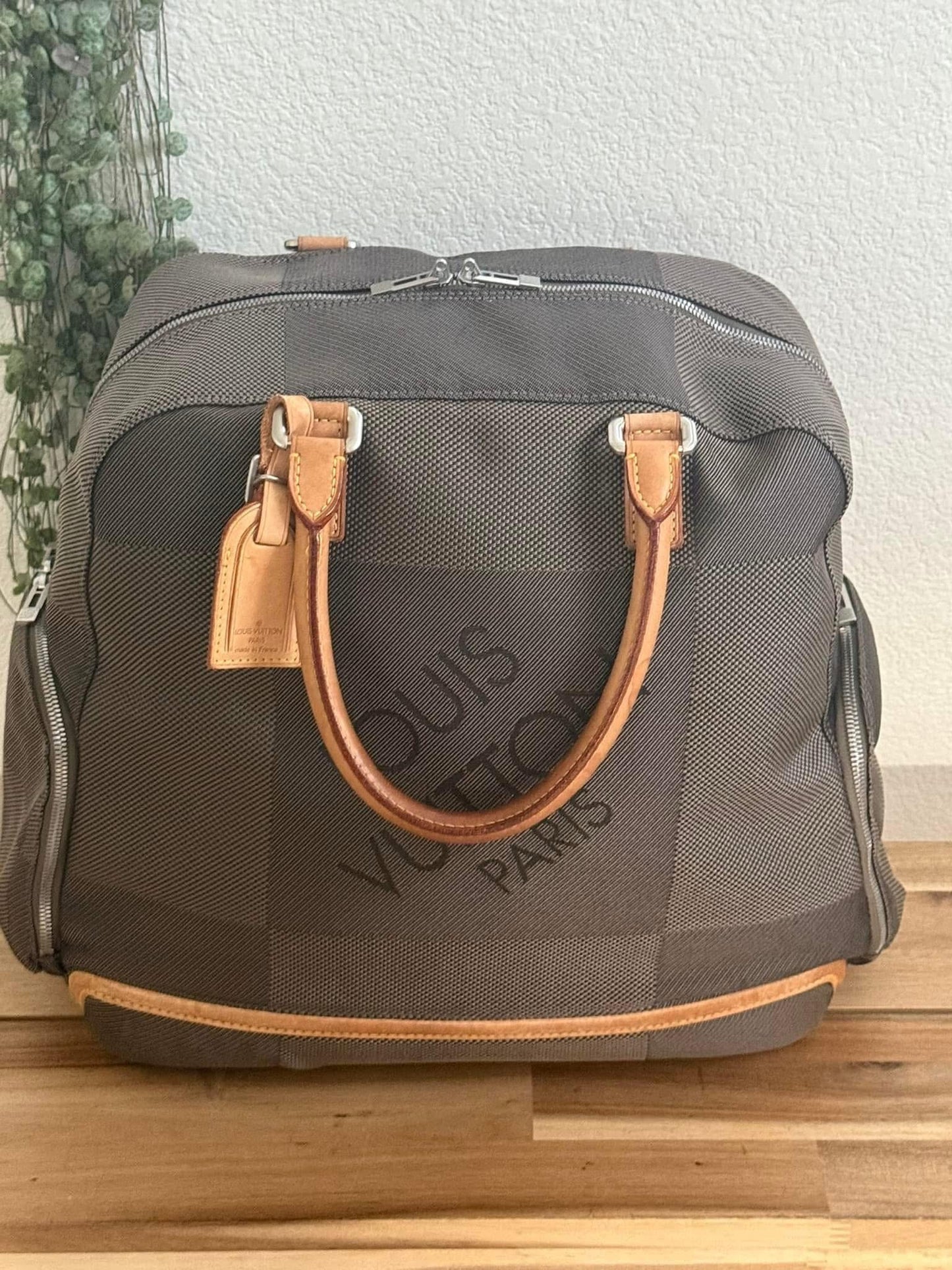 Damier Geant Aventeur Sport/Travel Bag -Year: 2004