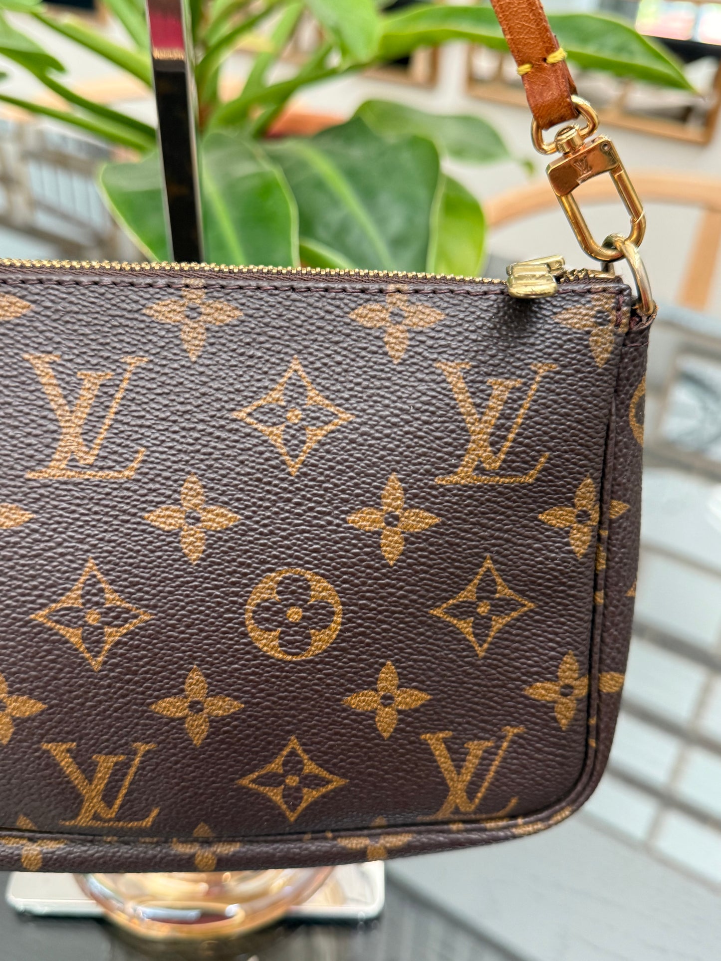 Pochette Accessories - ๐
Year: 1999