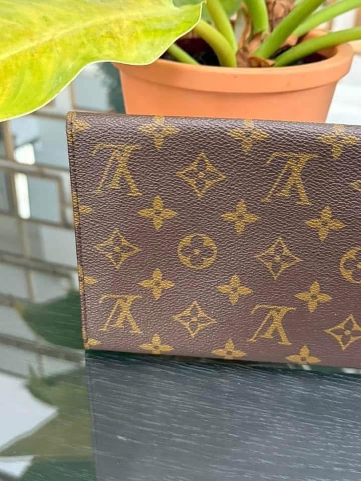 Rabat Clutch with Insert and Generic Crossbody Strap🗓️ Circa 80’s