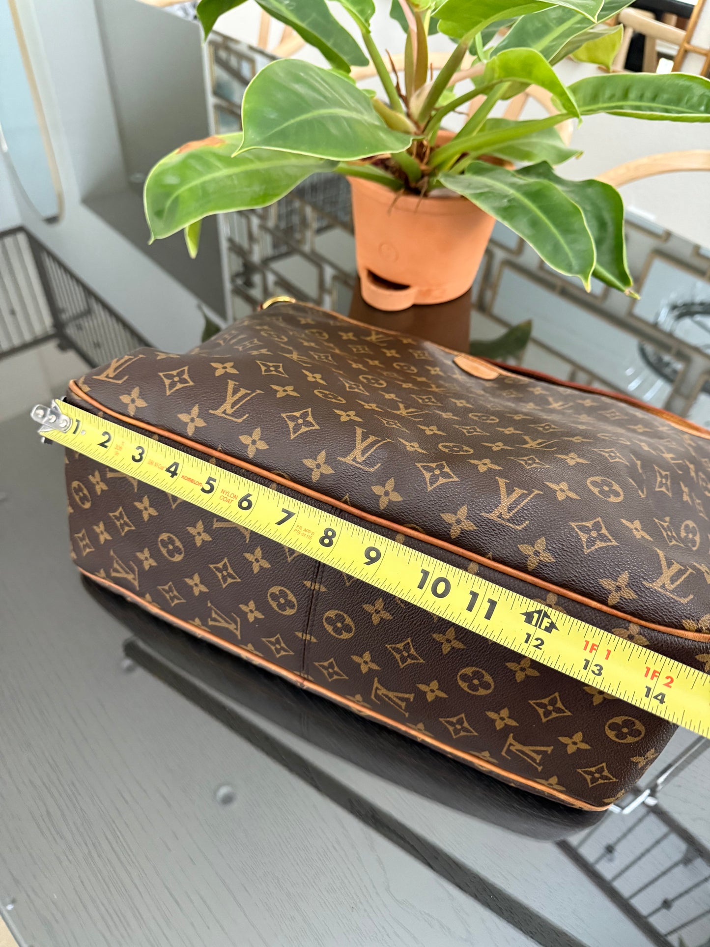 Delightful MM with Dustbag and Insert organizer π
Year: 2011