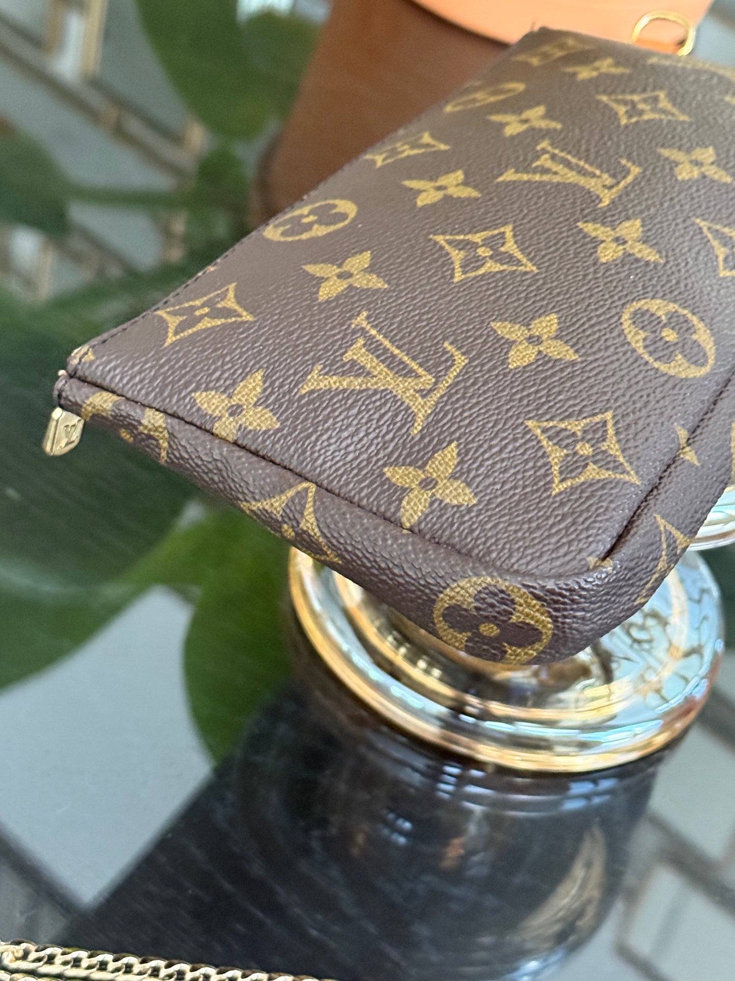 Sac Shopping Pouch with Generic Gold Strap