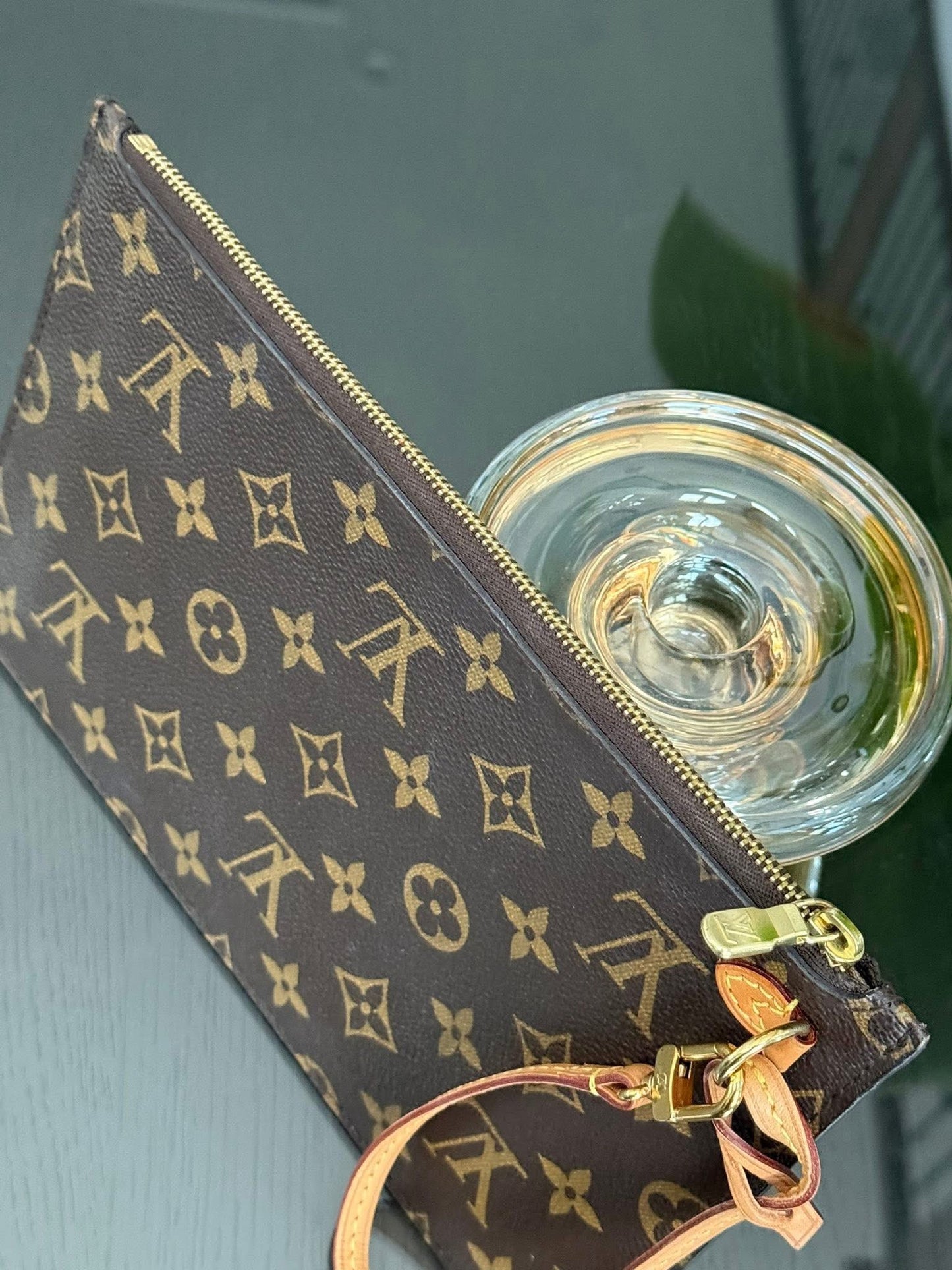 Neverfull MM/GM Pouch in beige 🗓️ Year: 2016